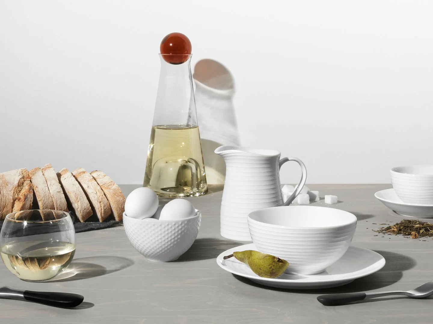 Blond skål liten 30 cl, dot vit Design House Stockholm