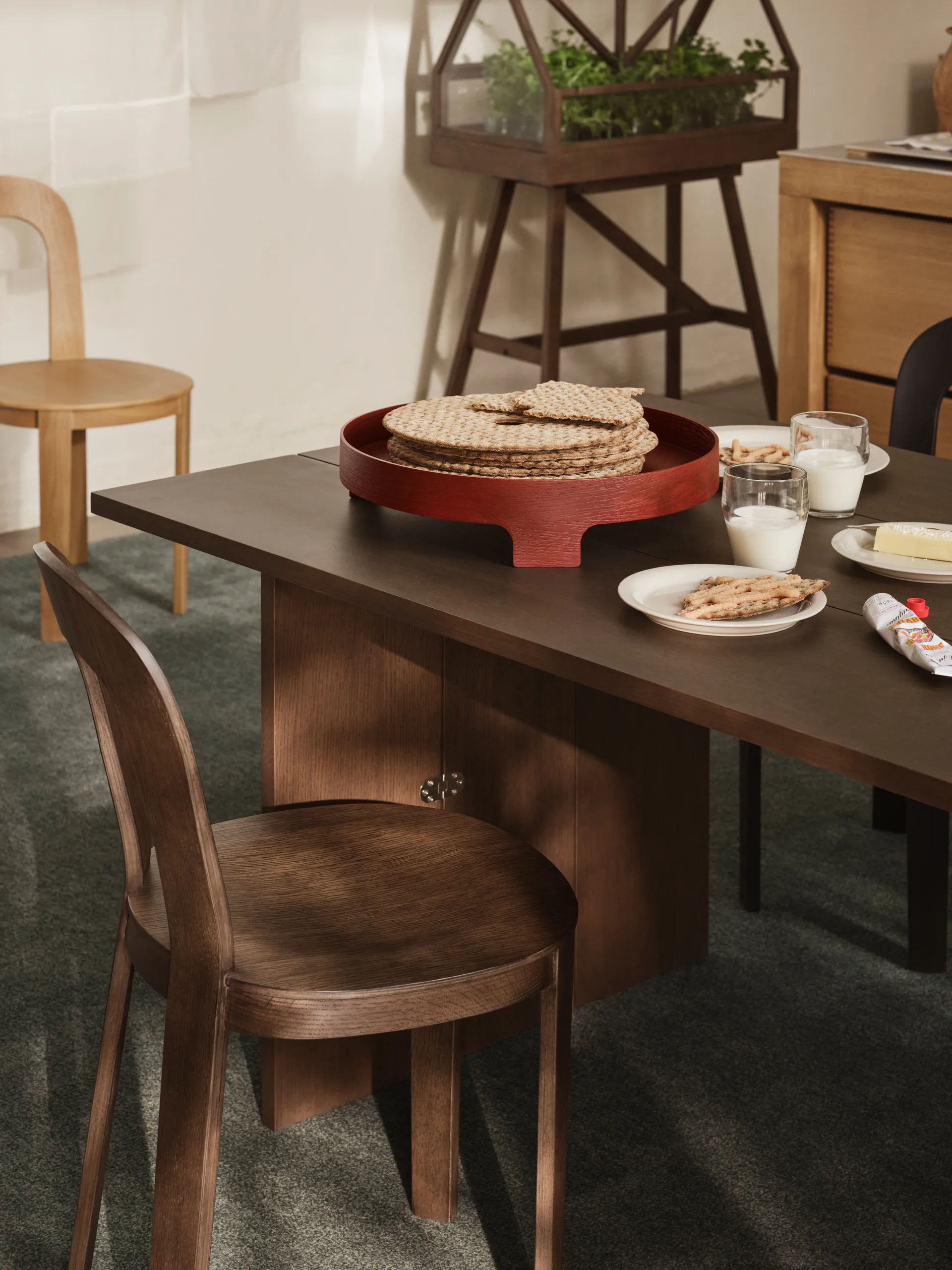 Bridge bricka, Red, Ø42 cm Design House Stockholm