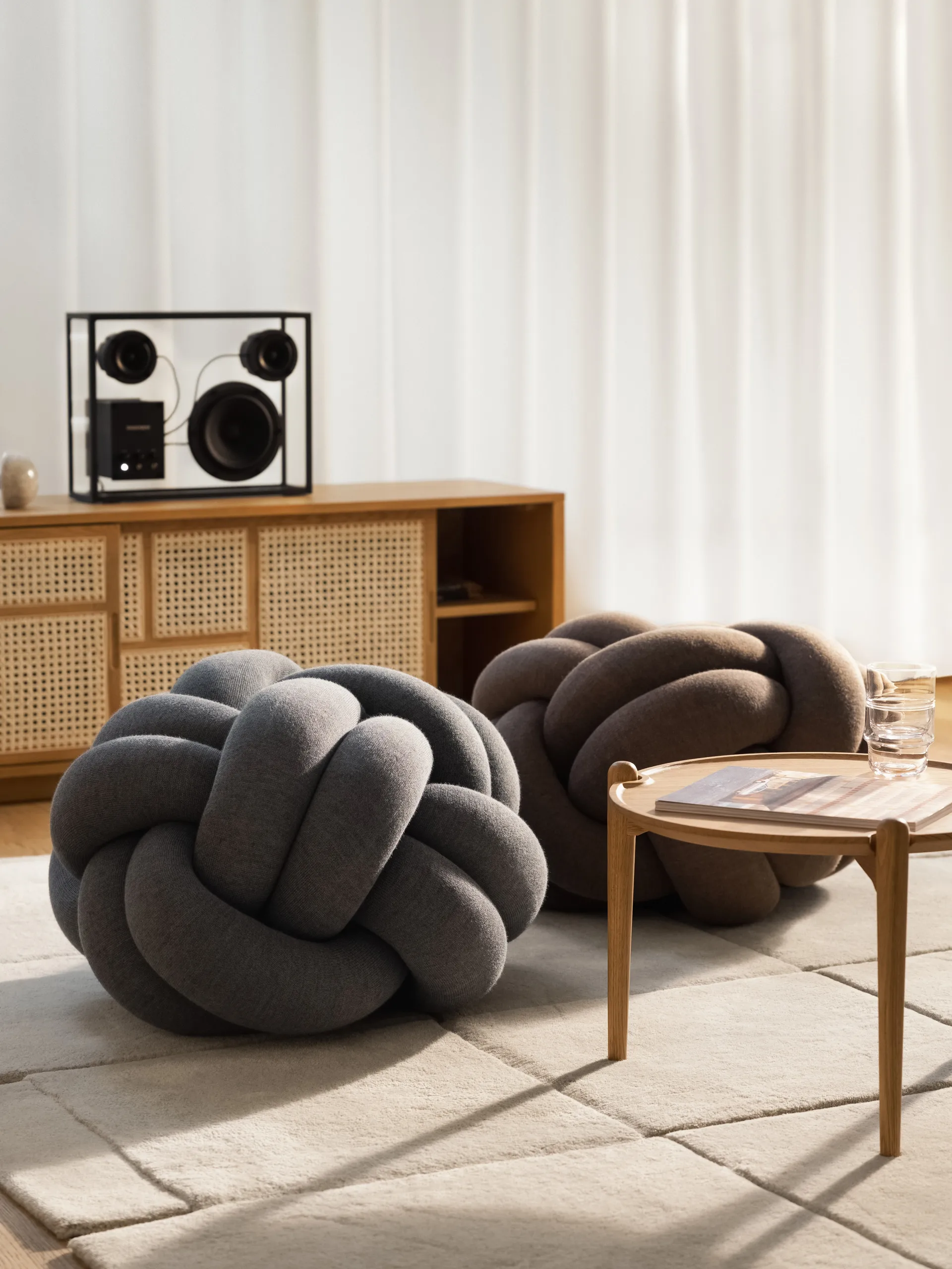 Knot kudde M, Grey Design House Stockholm