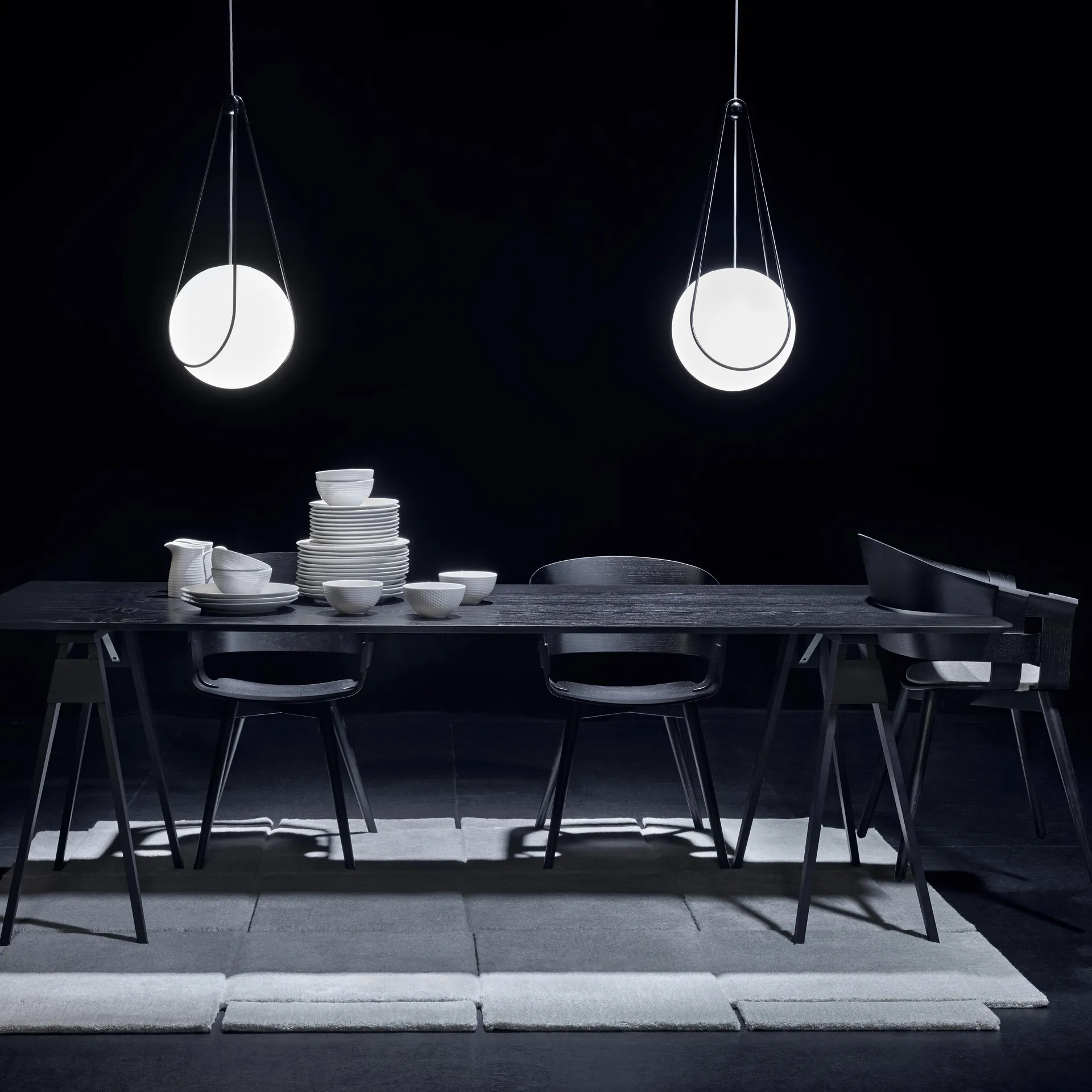Kosmos hållare svart, mellan Design House Stockholm