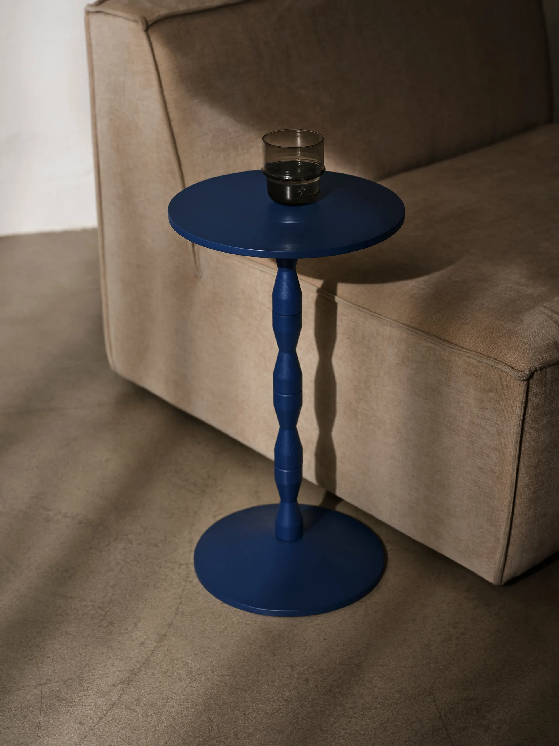 Pedestal bord Ø31x67,5 cm, Blue Design House Stockholm
