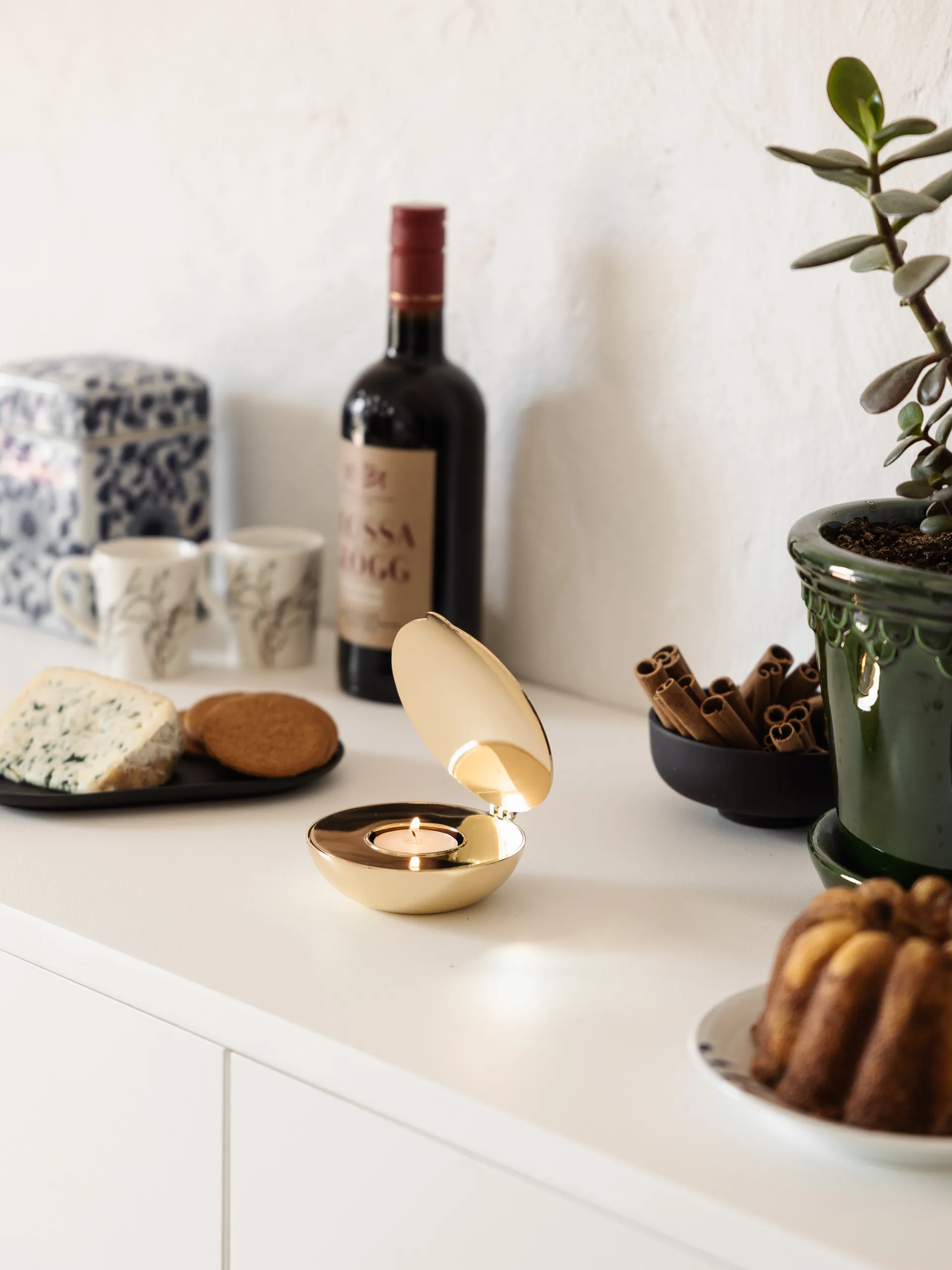 Shell ljuslykta, mässing Design House Stockholm