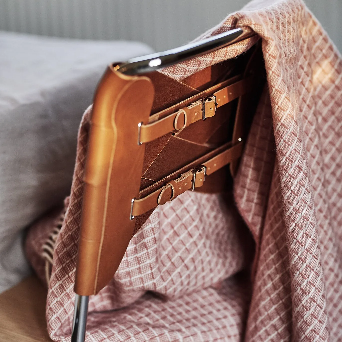 Torso stol, ek-cognac Design House Stockholm