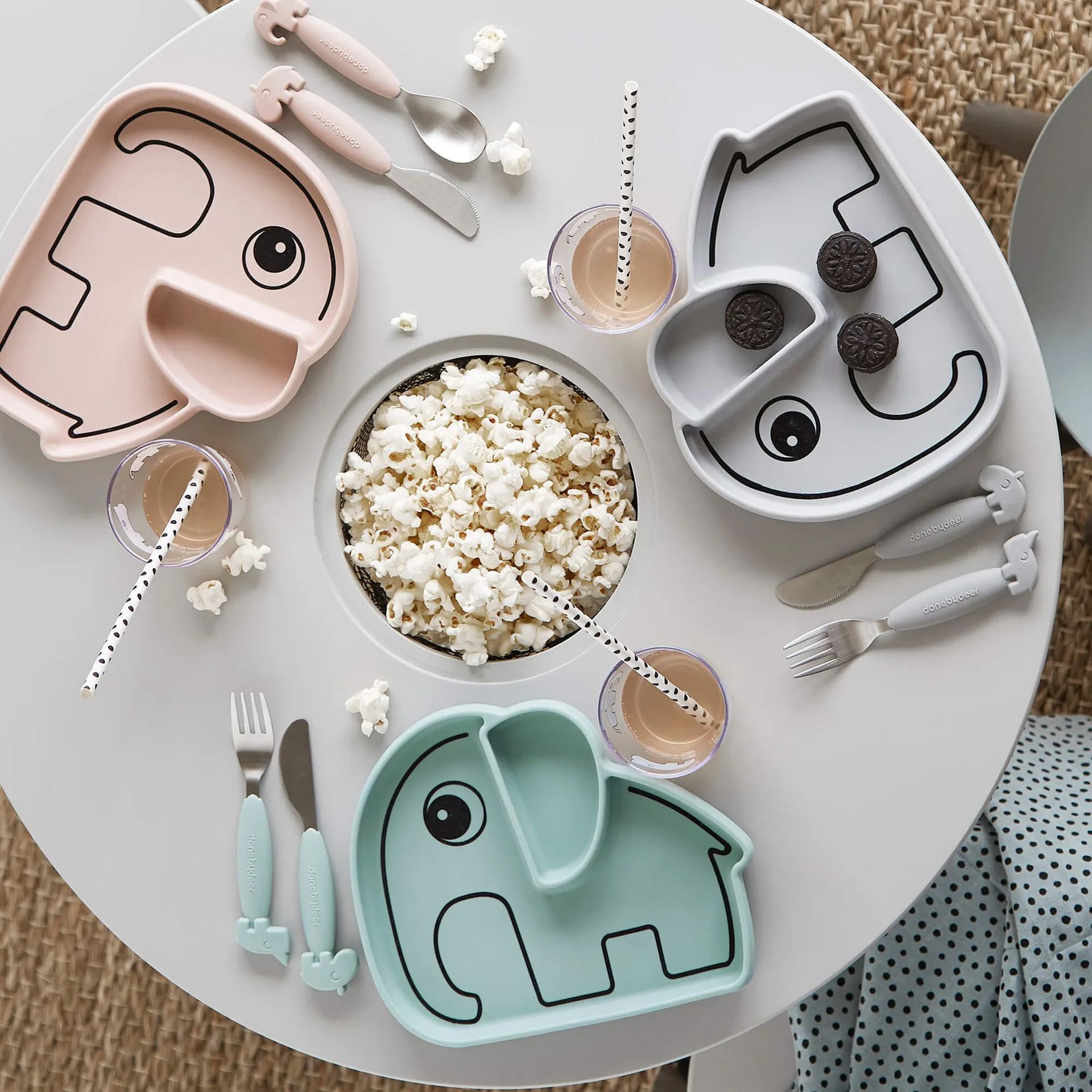 Elphee Stick&Stay barntallrik 17x20 cm, Blue Done by deer