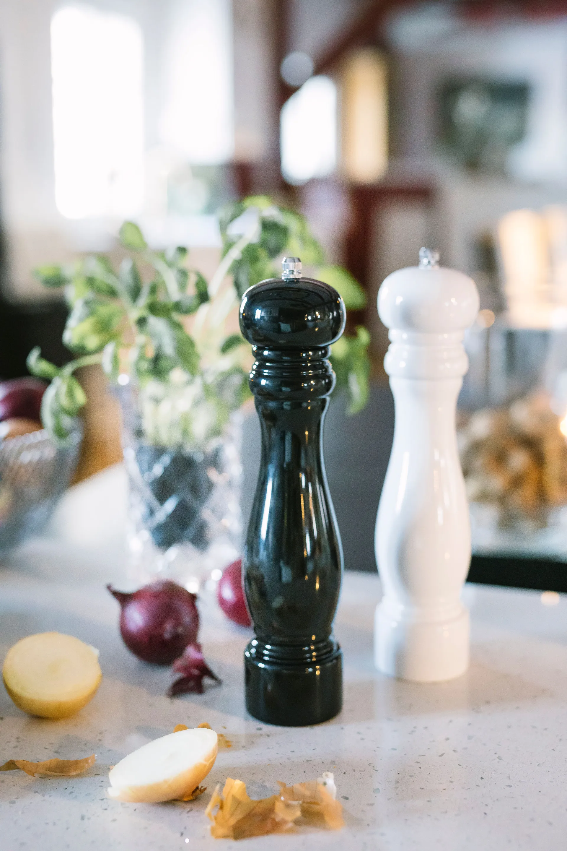 Karou peppar- och saltkvarn högblank 27 cm, Vit Dorre