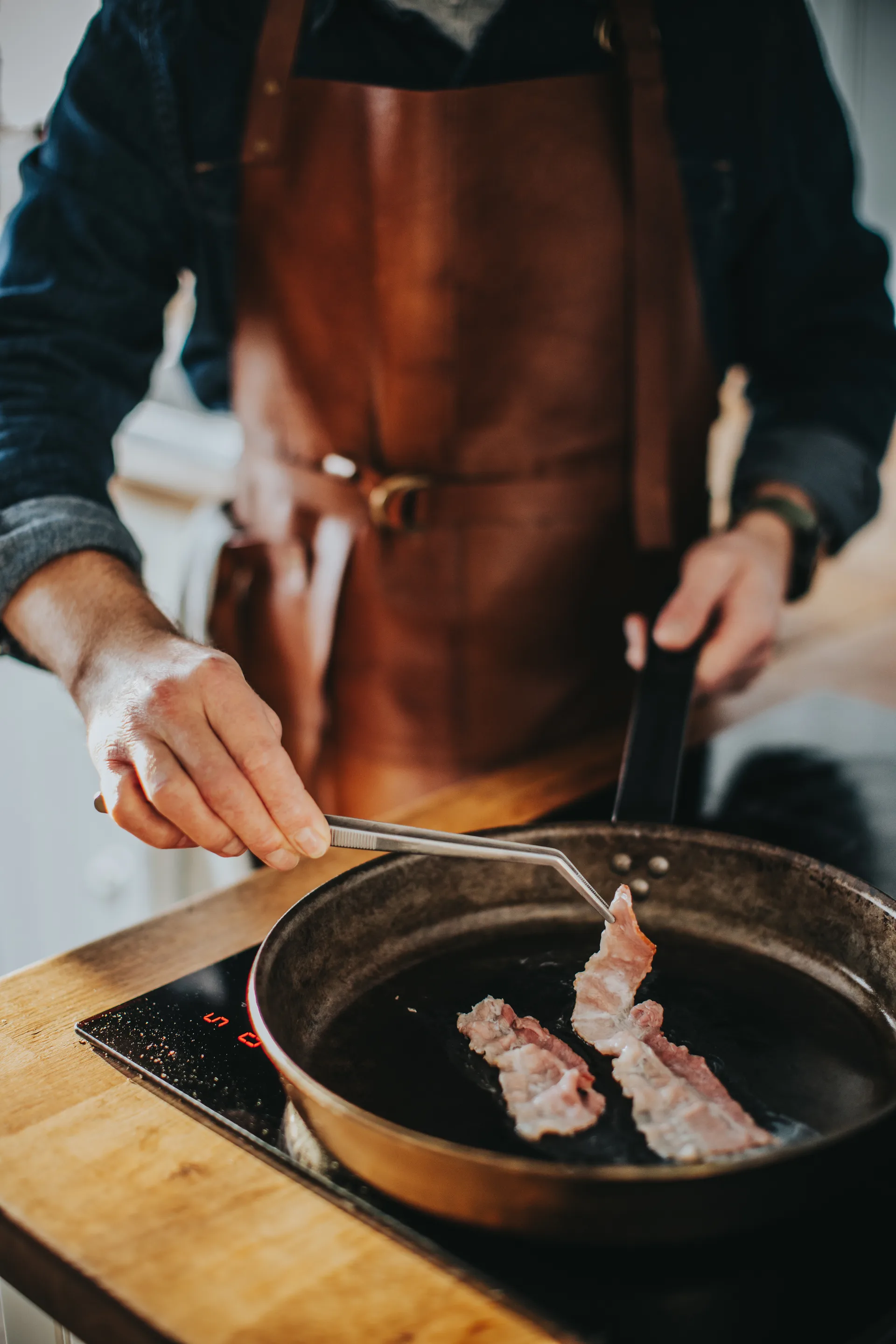 Miah matpincett böjd spets 24x2,5 cm, Rostfritt stål Dorre