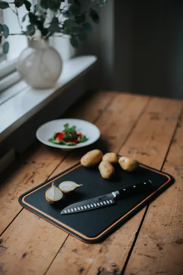 Sami skärbräda pressat träfiber - Svart, 37x27,5 cm - Dorre