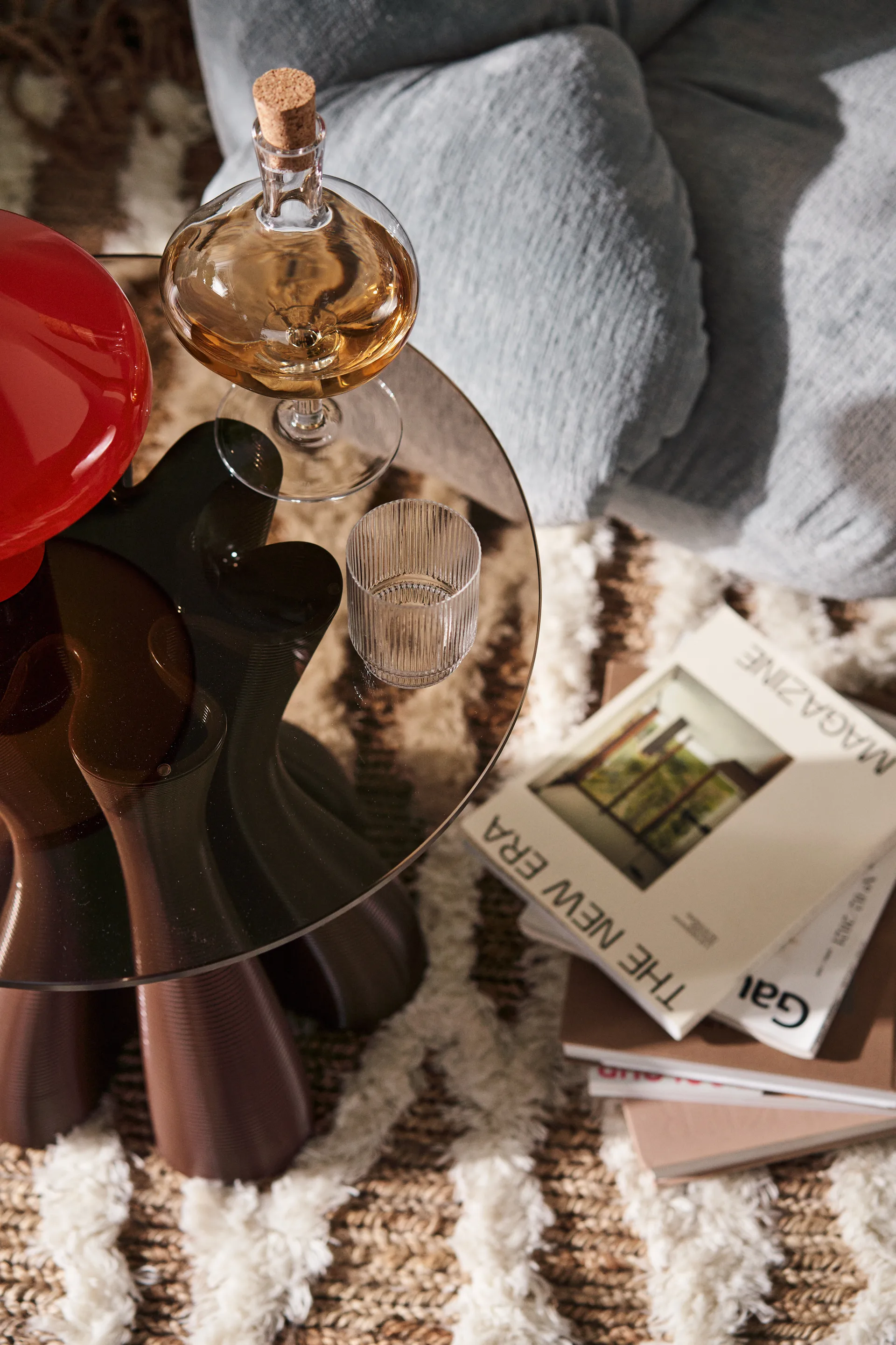 Anemone sidobord Ø50 cm, Chocolate Ekbacken Studios