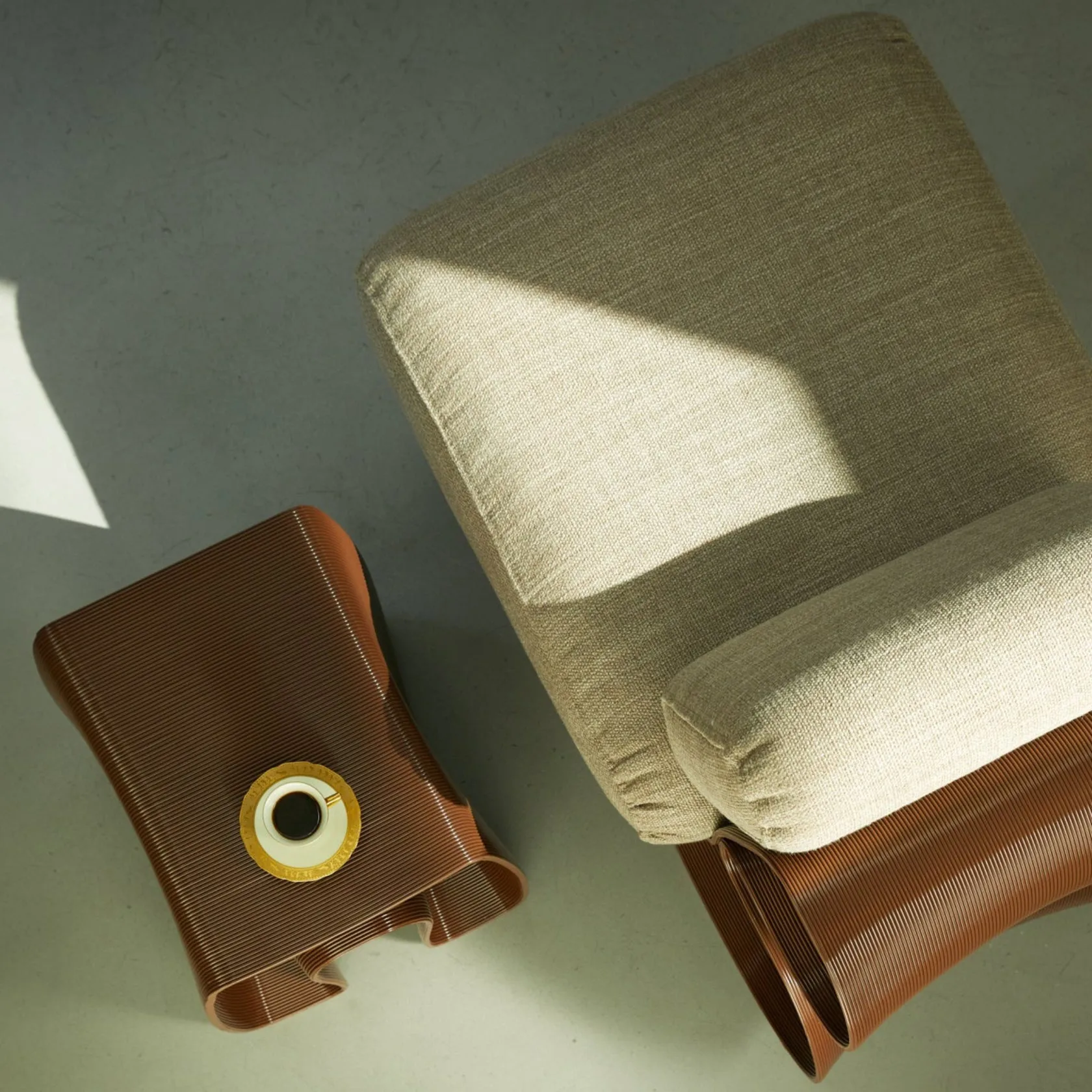 Eel sidobord 38x40 cm, Chocolate Ekbacken Studios