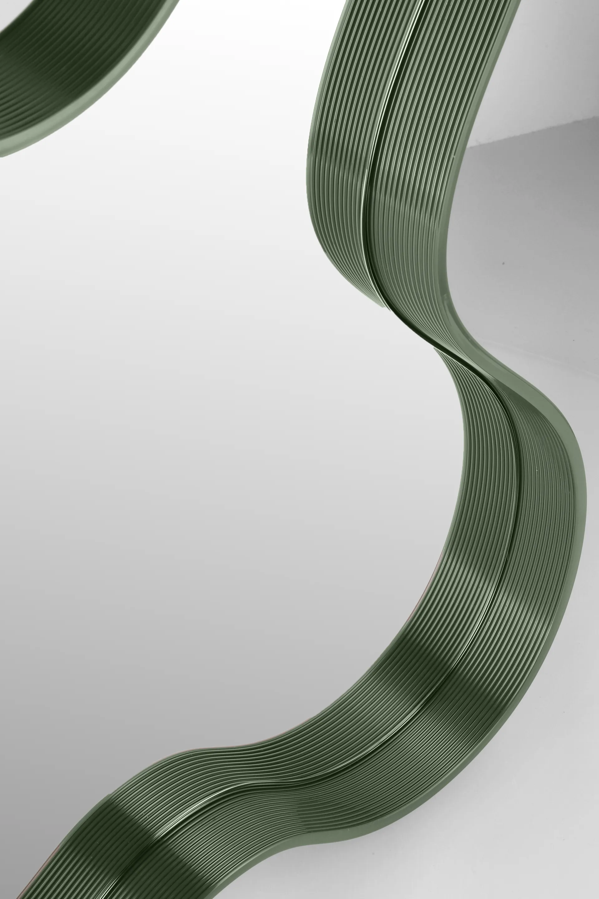 Pebble spegel small 56x76 cm, Olive Ekbacken Studios