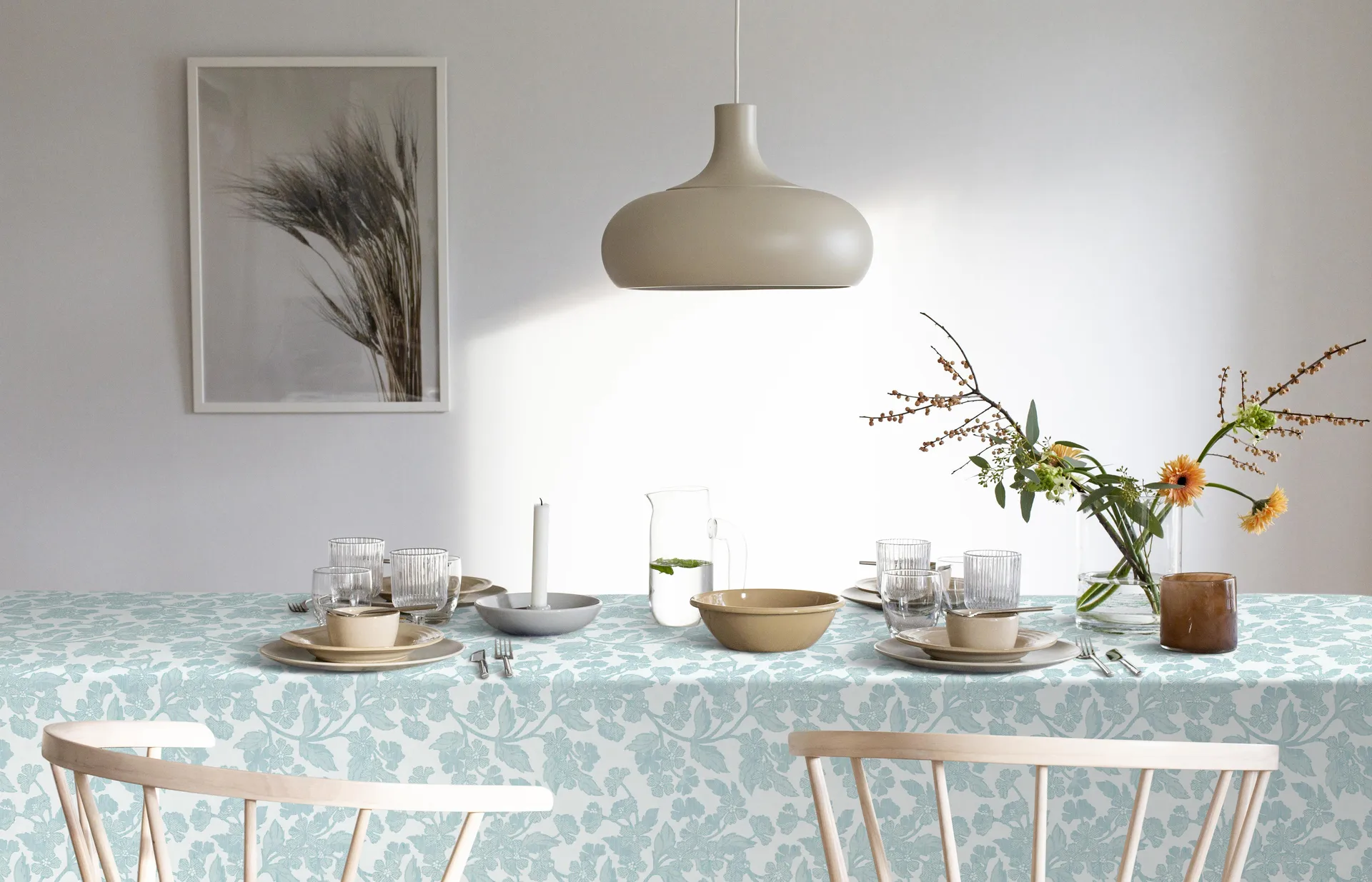 Blomranka bordsduk, 150x150 cm Ekelund Linneväveri