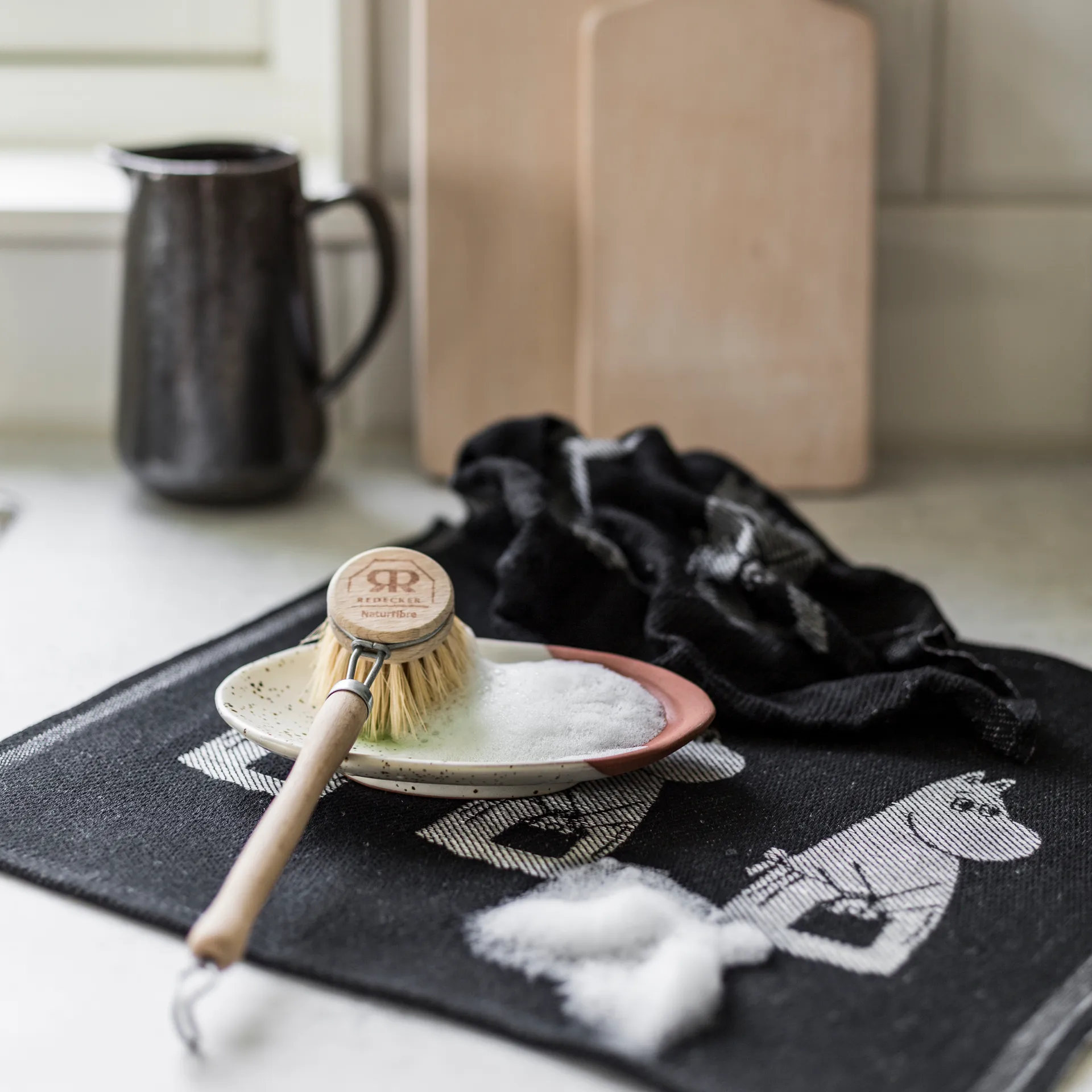 Moominmamma diskduk 28x35 cm, Svart Ekelund Linneväveri