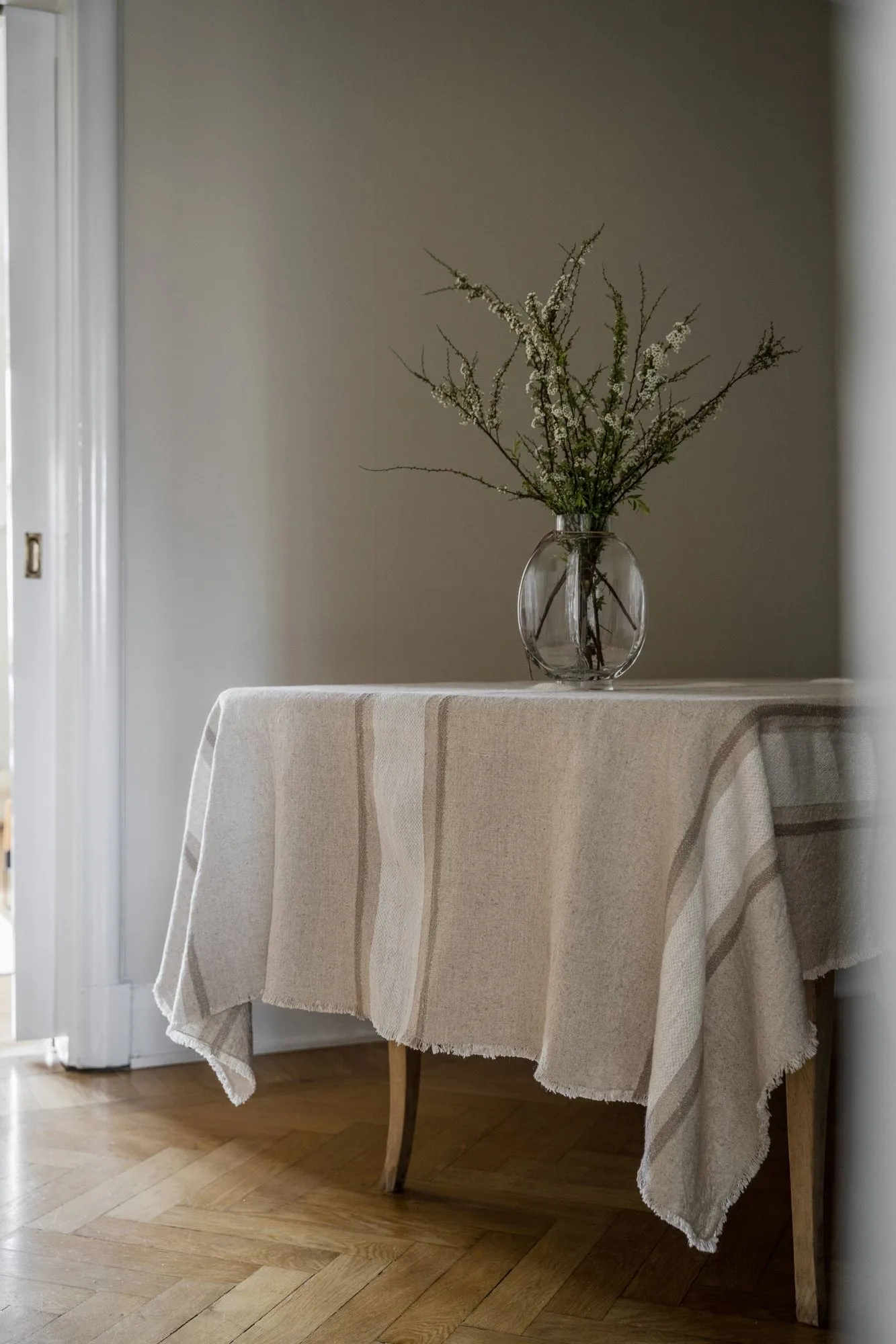 Ernst bordsduk, Natur-vit-beige, 145x300 cm ERNST