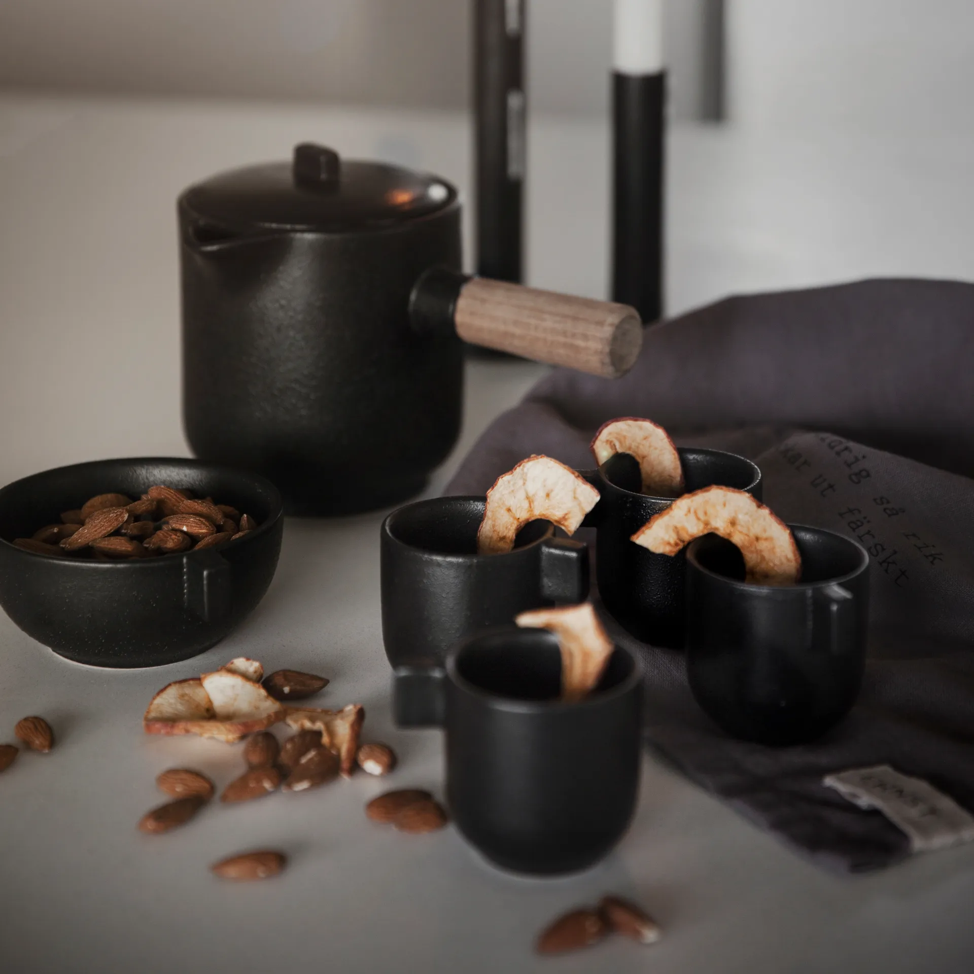 Ernst glöggmugg med öra 6 cm, Svart ERNST