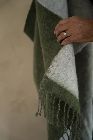 Ernst pläd med frans 130x170 cm - Grön-vit - ERNST