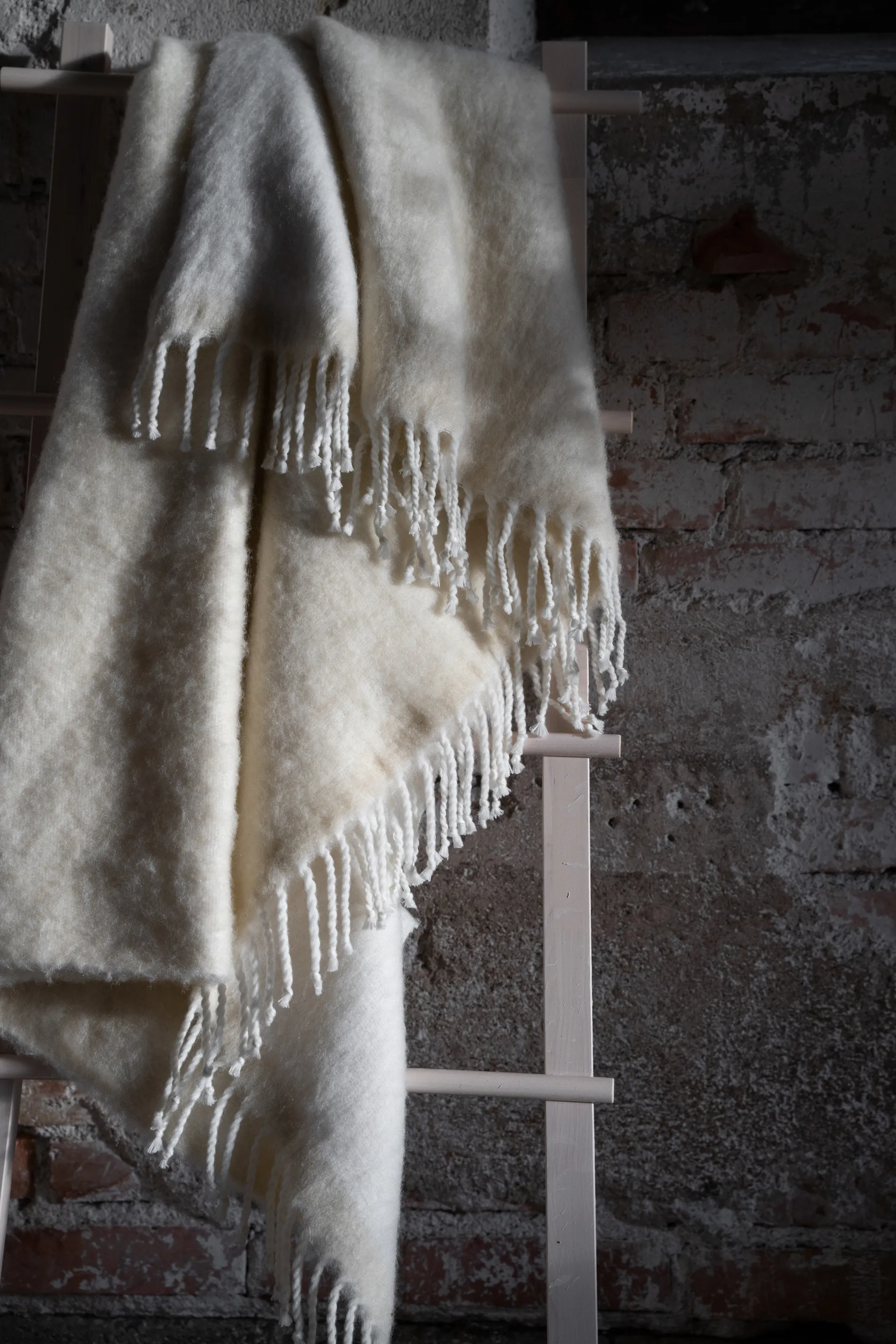 Ernst pläd med frans 130x170 cm, Naturvit ERNST