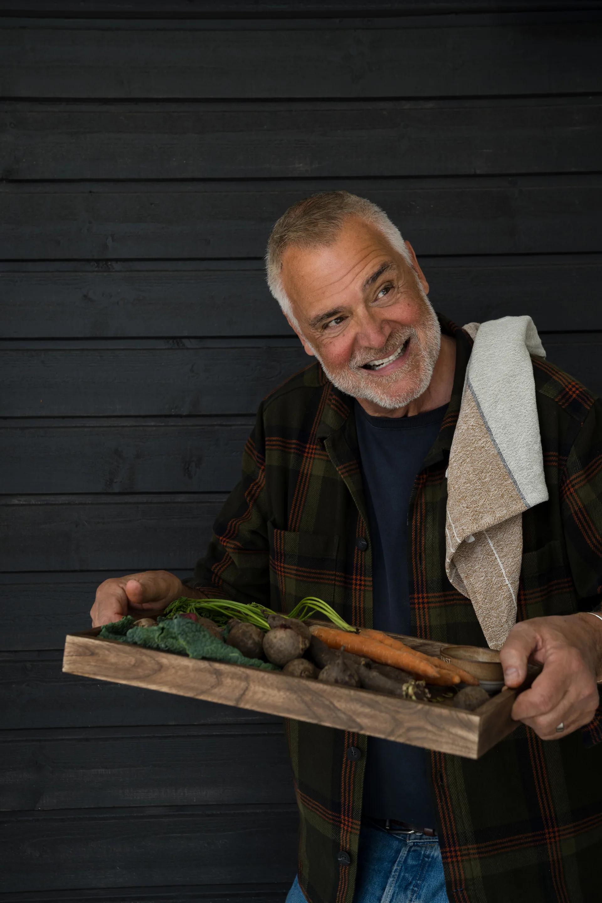 Ernst serveringsbricka 30x45 cm, Mörkbrun ERNST