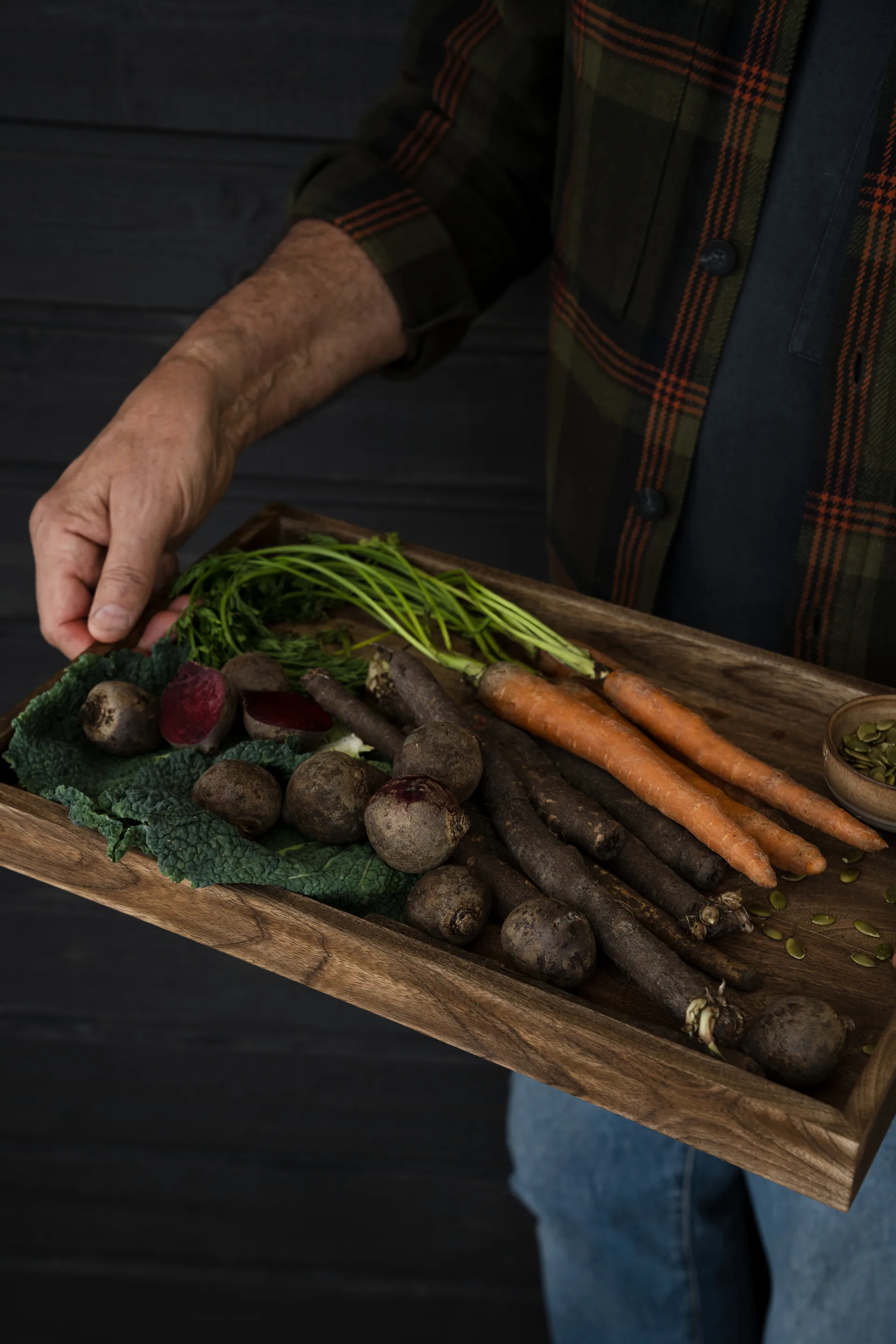 Ernst serveringsbricka 30x45 cm, Mörkbrun ERNST