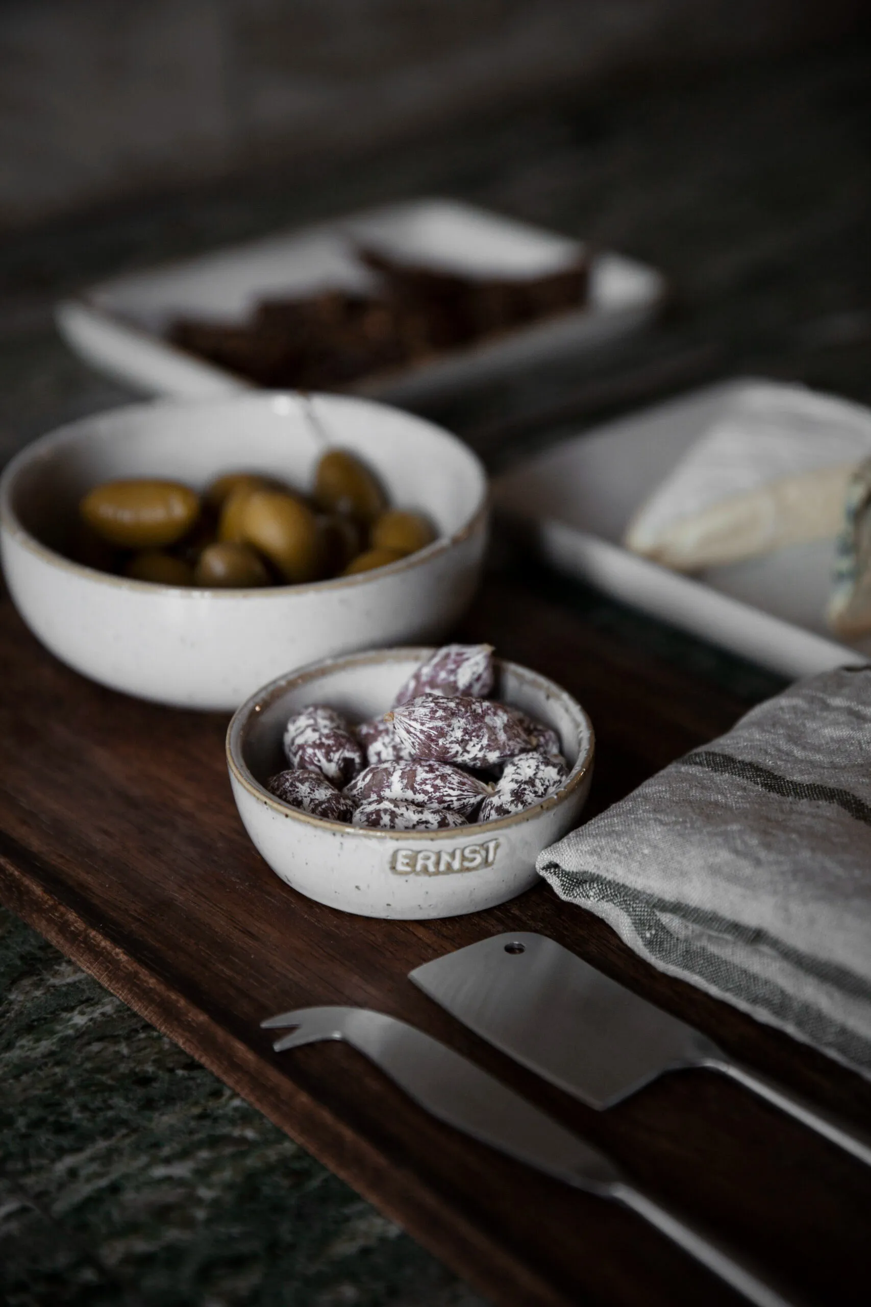 Ernst skål naturvit, Ø9 cm med logga ERNST