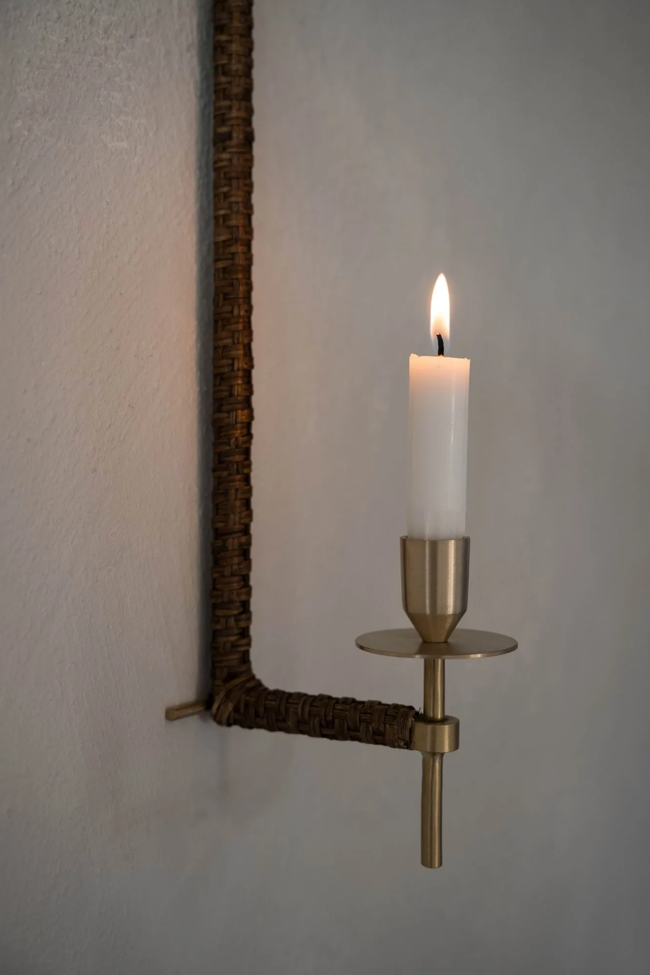 Ernst vägglampett flätad, Mässing, 47cm ERNST