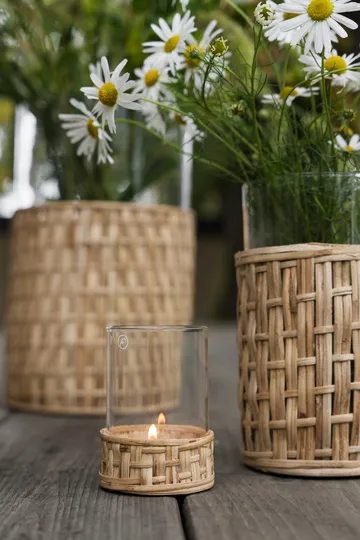 Ernst vas/ljuslykta i korg - Natur, Ø7x8,5 cm - ERNST