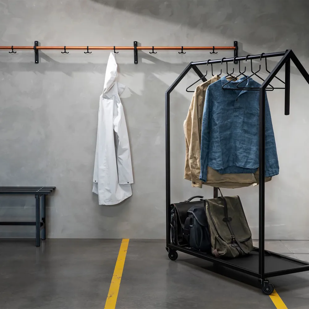 Nostalgi kroklist, Aluminium-svart stativ Essem Design