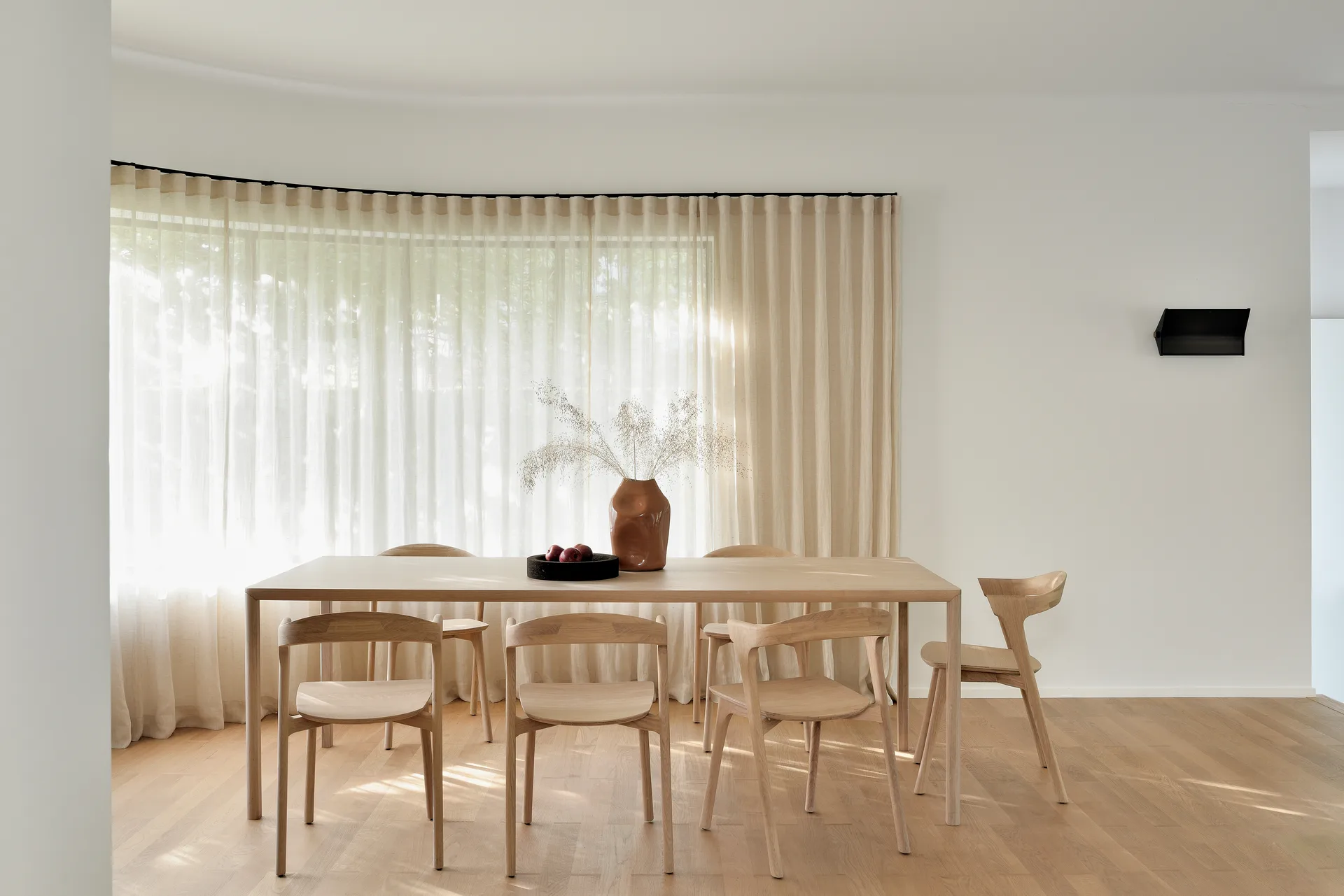 Bok matbord 200x95 cm, Hårdvaxoljad ek Ethnicraft