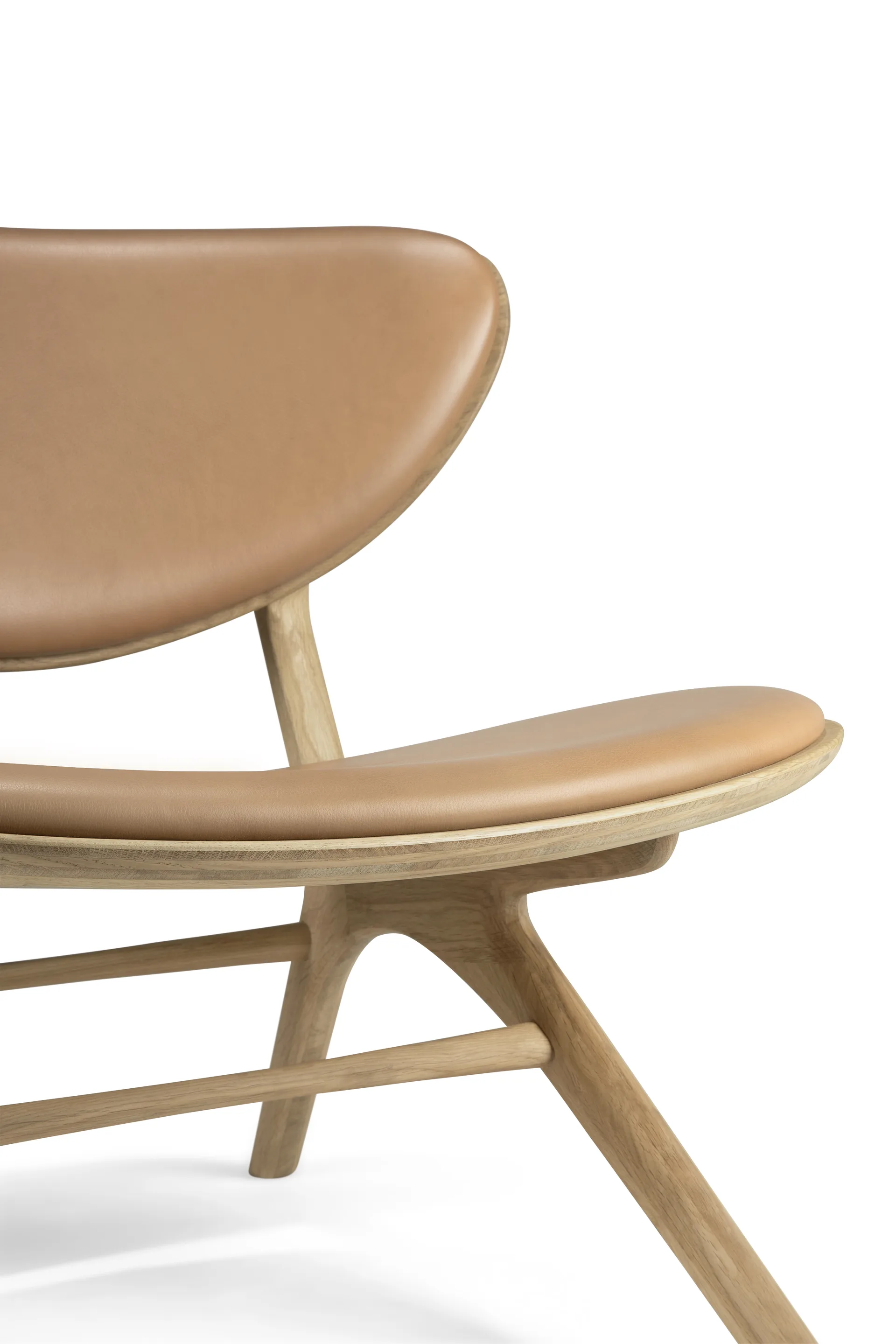 Eye loungefåtölj, Lackerad ek-läder Sienna Ethnicraft