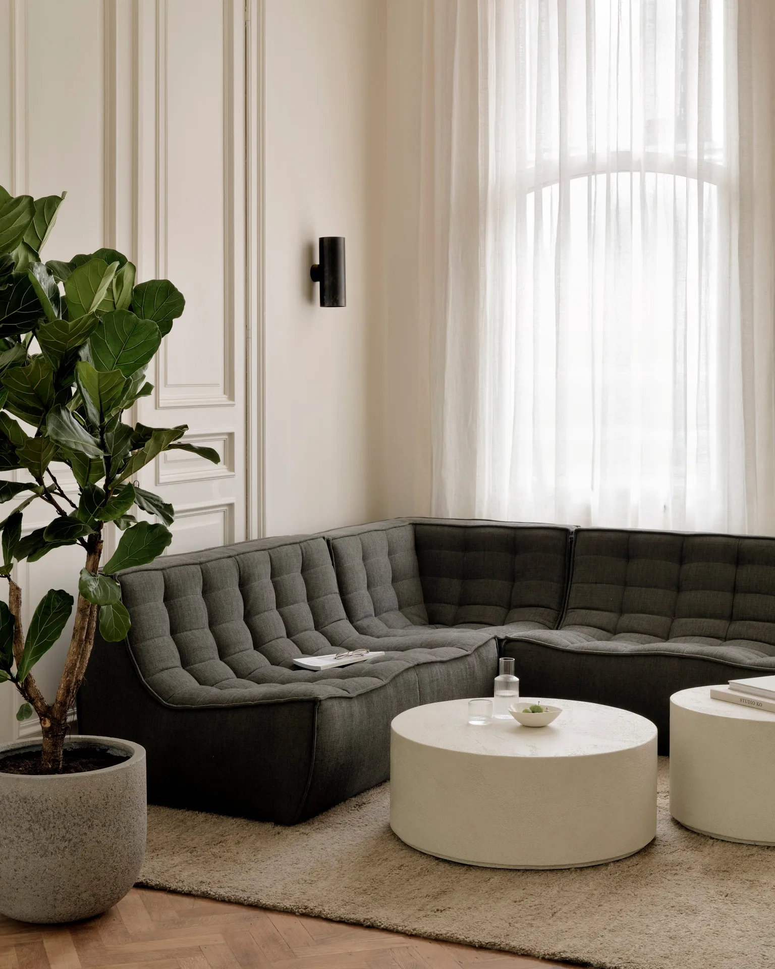 N701 modulhörnsoffa med rundat hörn, tyg Moss Eco, 330x260 cm Ethnicraft