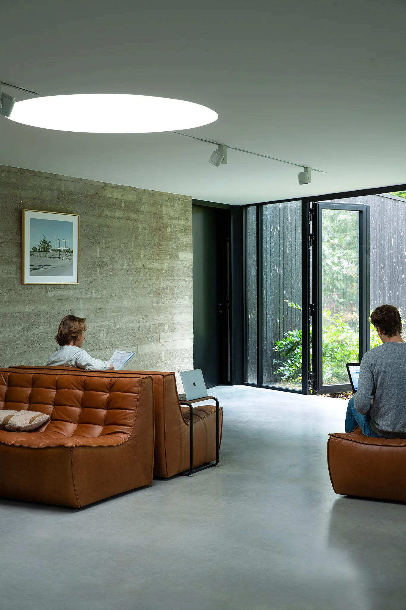 N701 soffa 2-sits, läder old saddle brown Ethnicraft