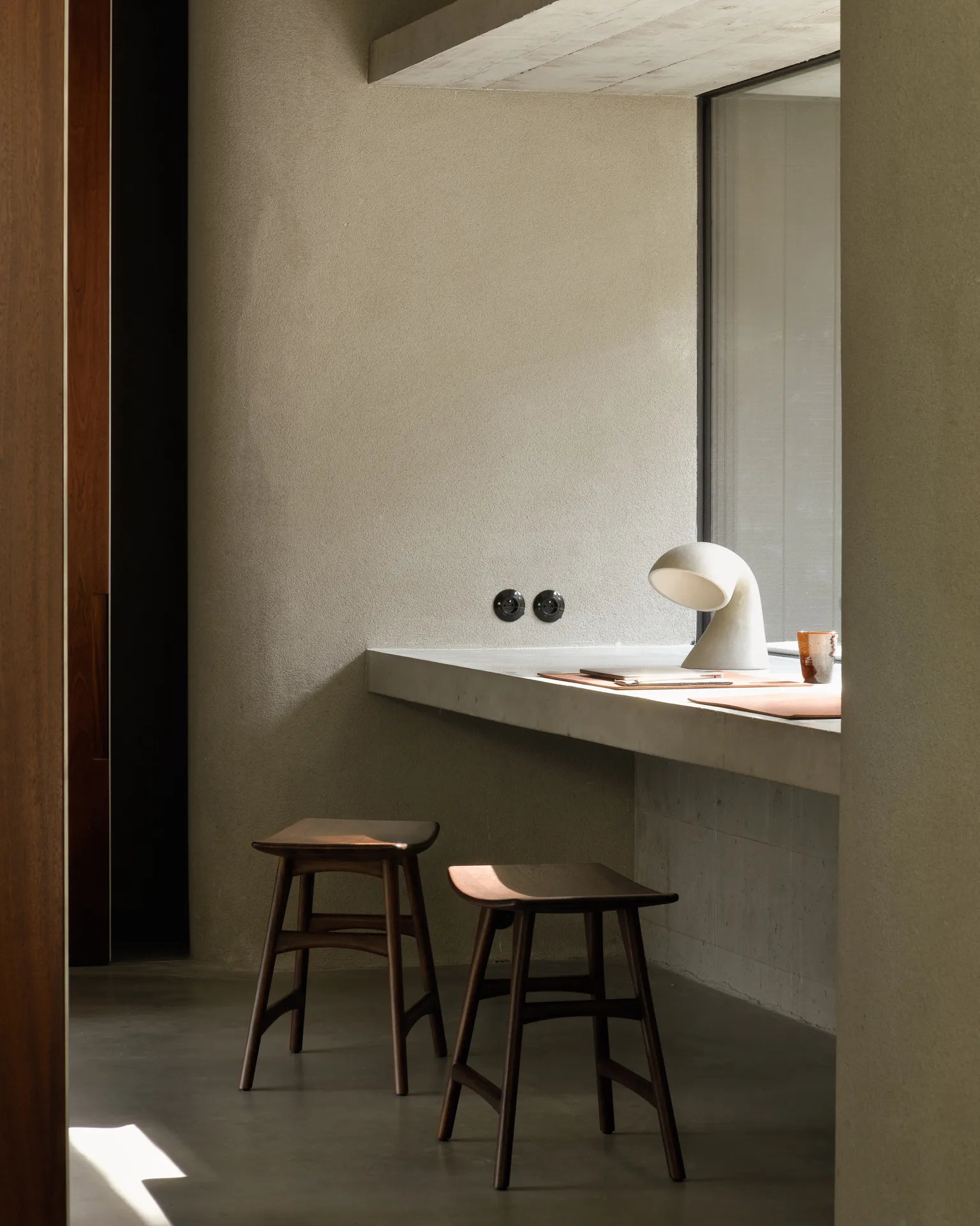 Osso pall 48x50 cm, Lackad teak brown Ethnicraft