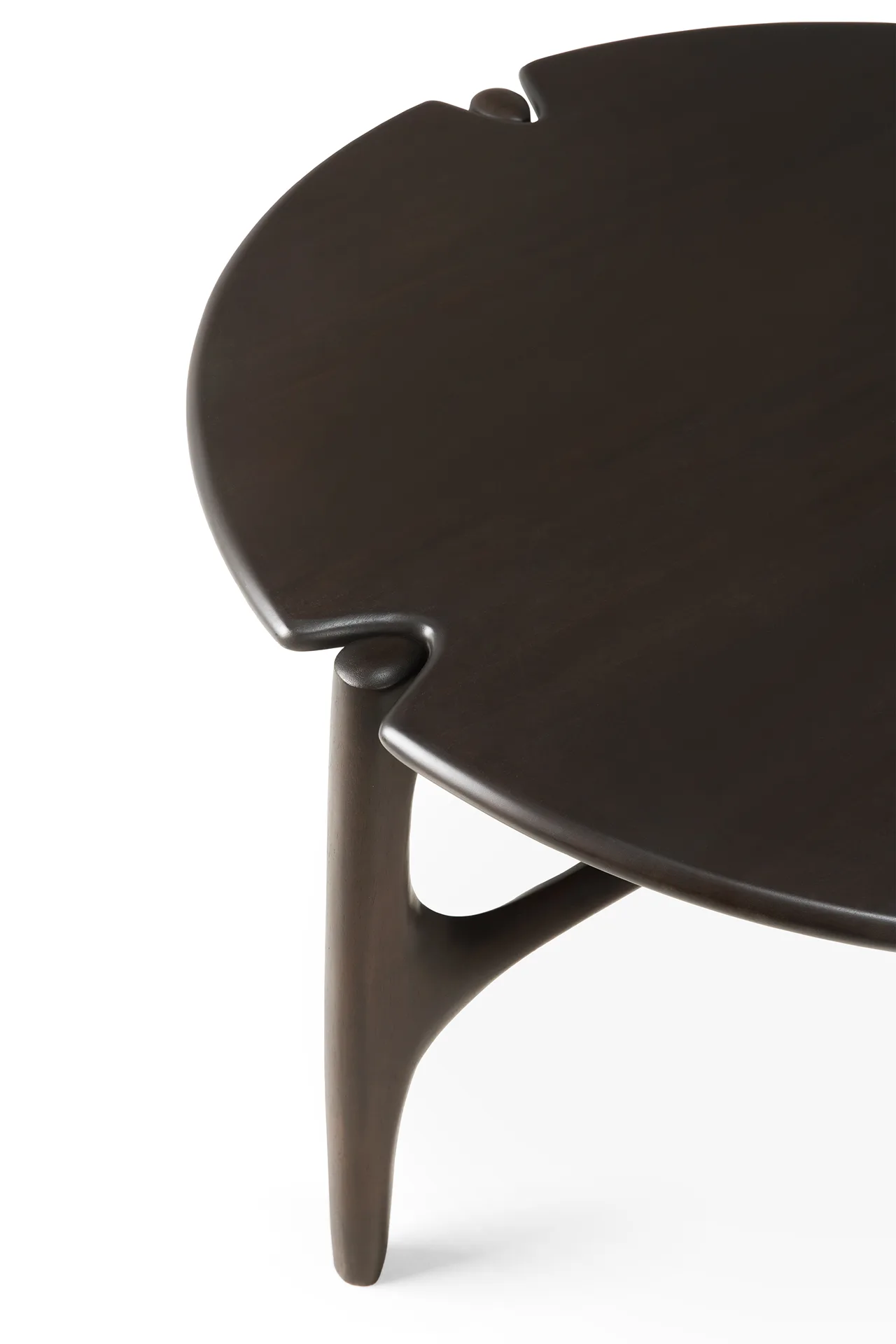 PI Soffbord Ø65 cm, Lackad mahogny Ethnicraft