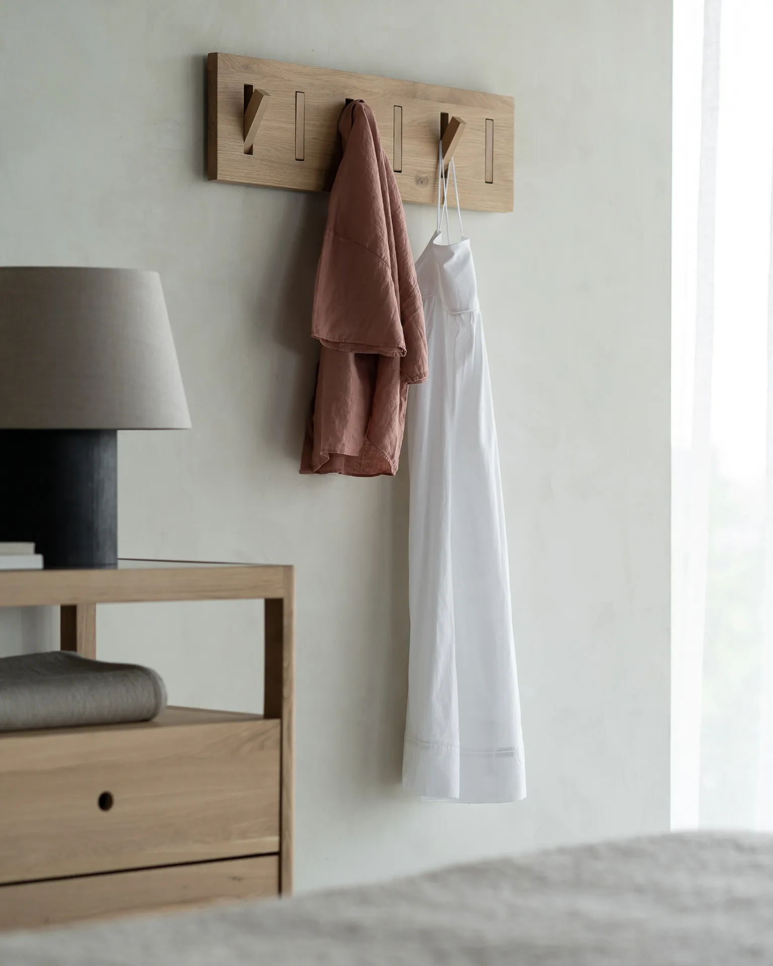 Utilitile wall hanger klädhängare, Lackad ek-large Ethnicraft