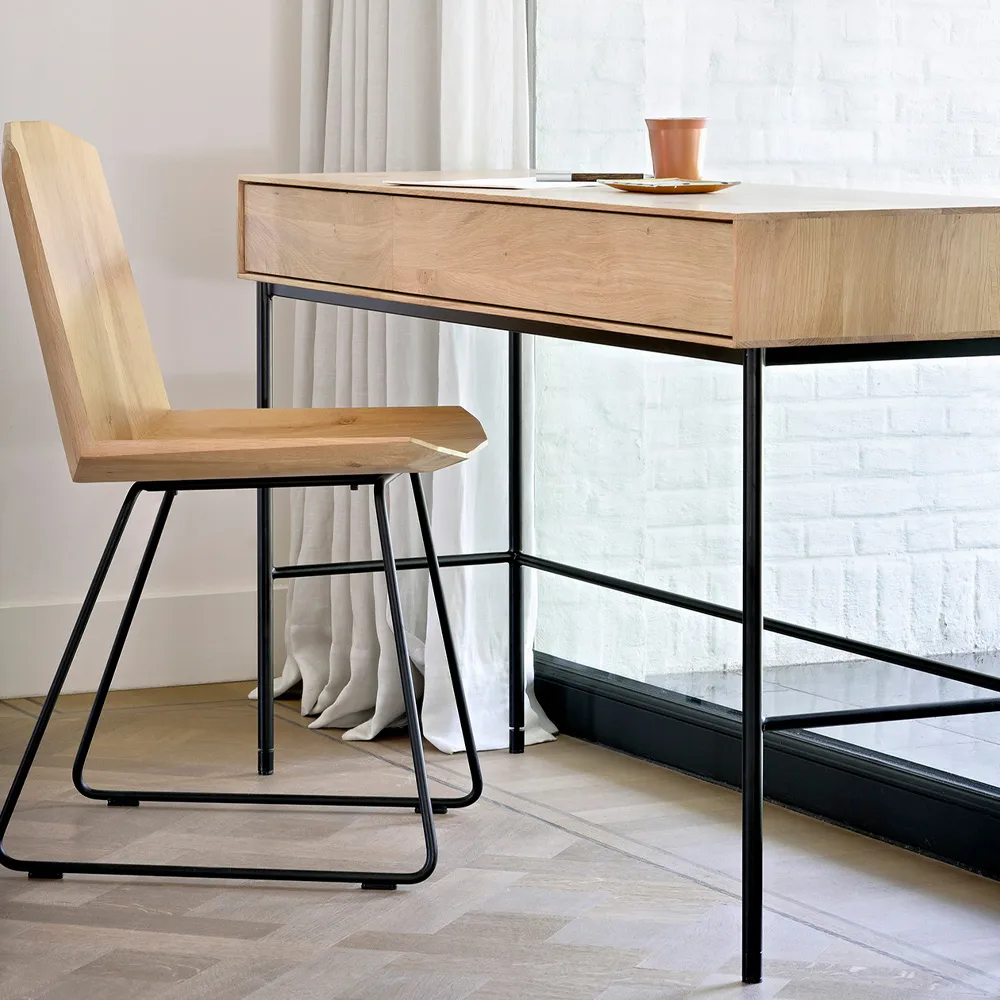 Whitebird skrivbord 77x127 cm, Ek 2 dörrar Ethnicraft