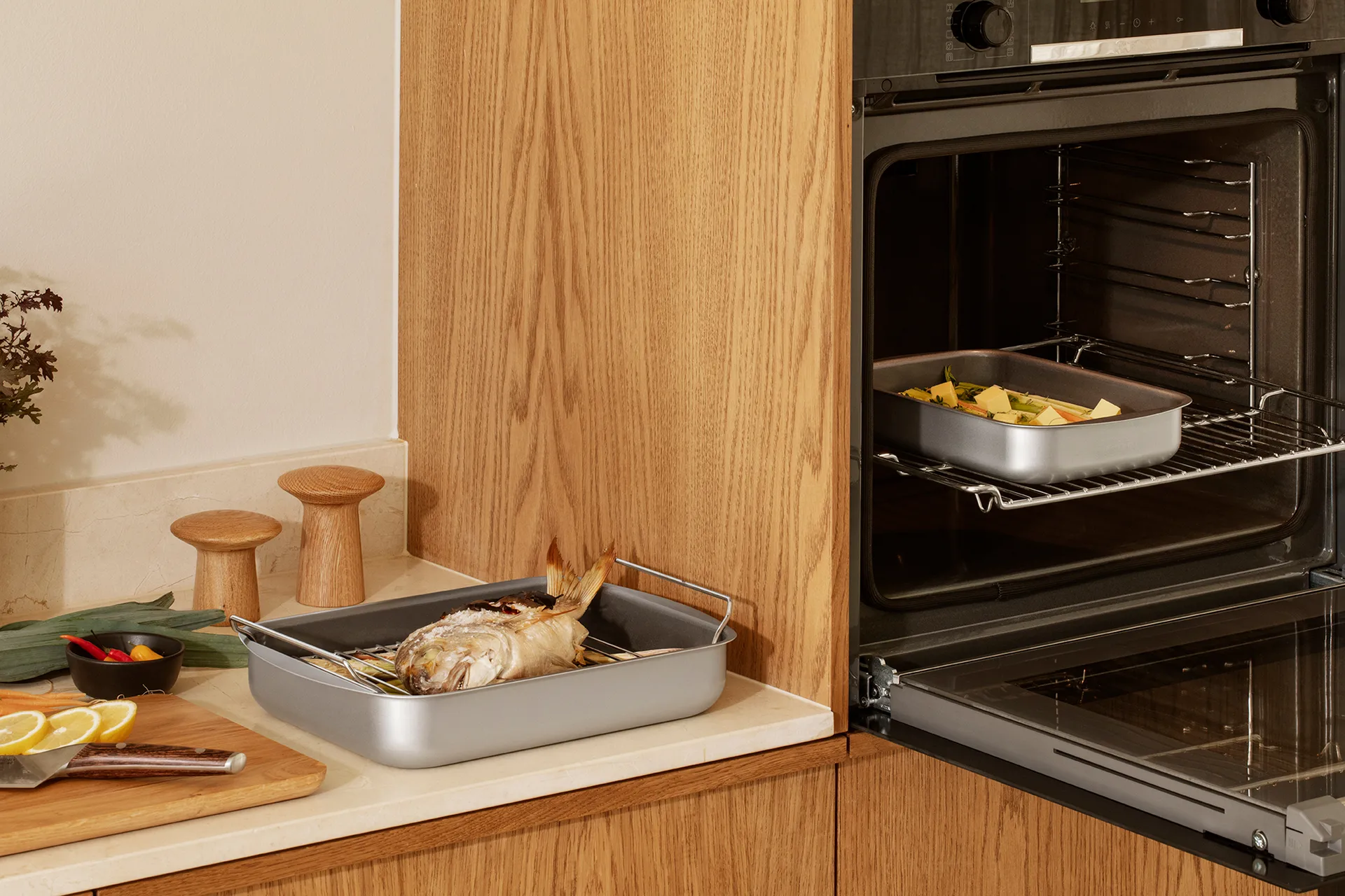 Eva Trio Professionell långpanna med galler, 19,5x28,5 cm Eva Solo