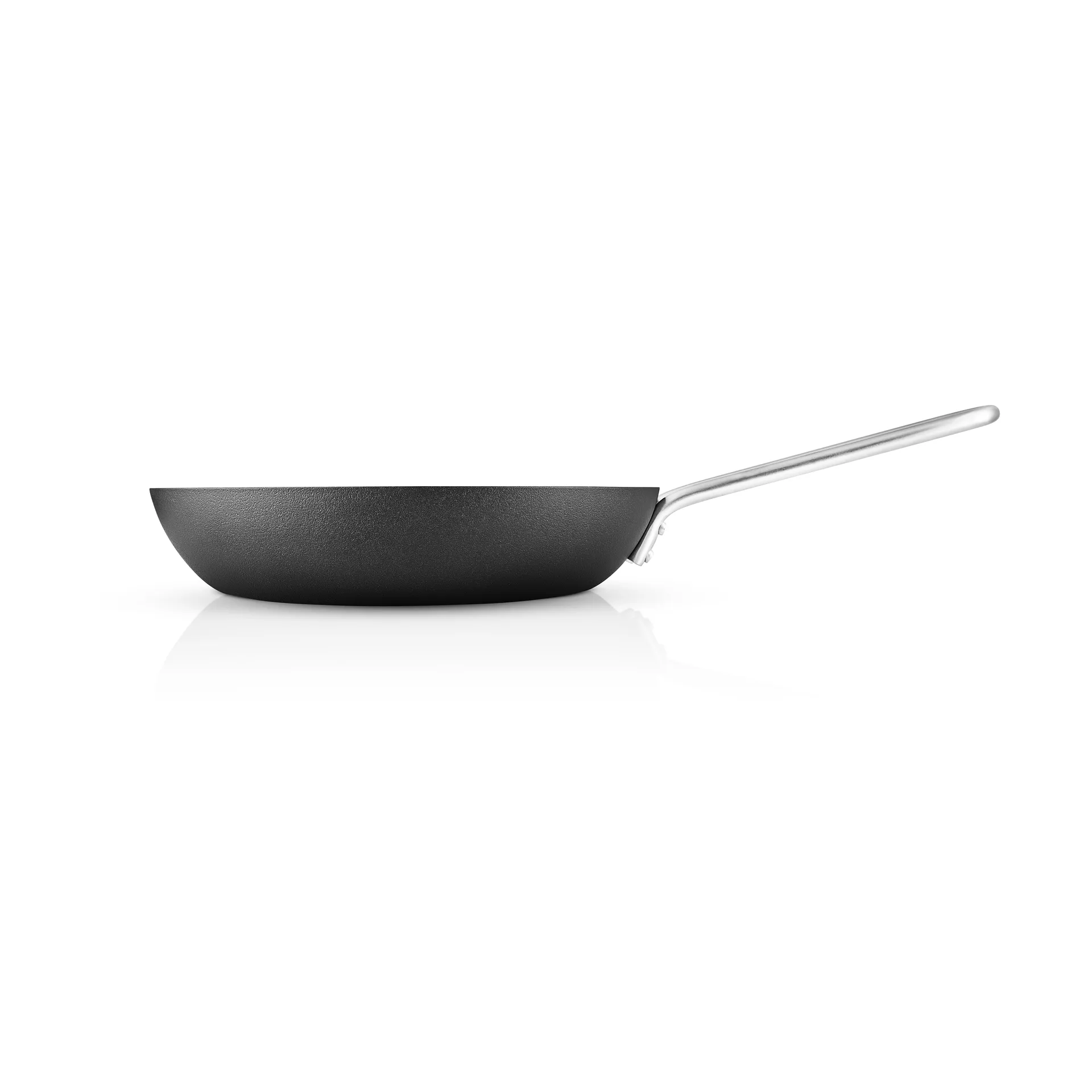 Professional Laser Titanium Slip-Let stekpanna, Black, Ø24 cm Eva Solo