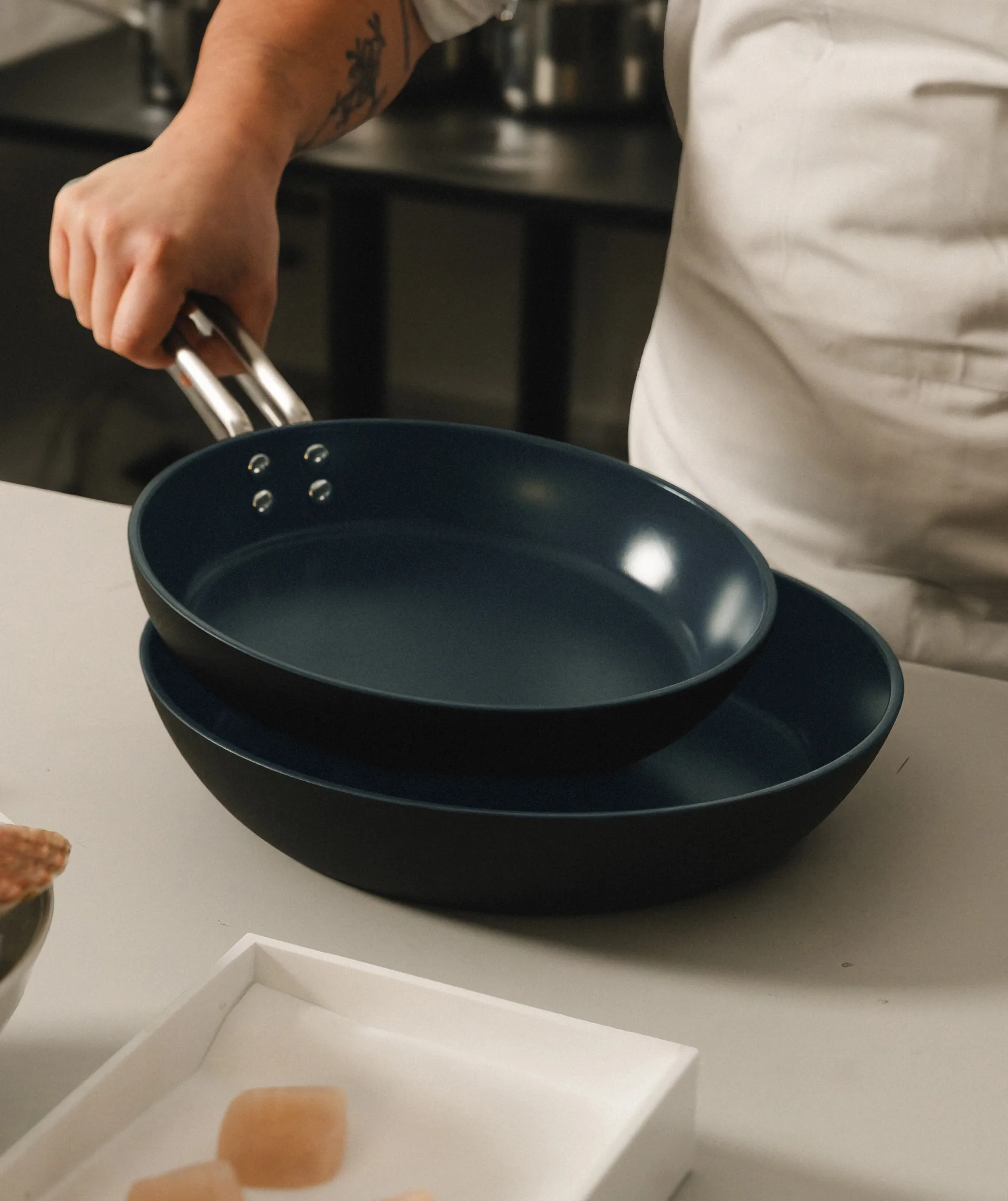 Professional Laser Titanium Slip-Let stekpanna, Black, Ø24 cm Eva Solo