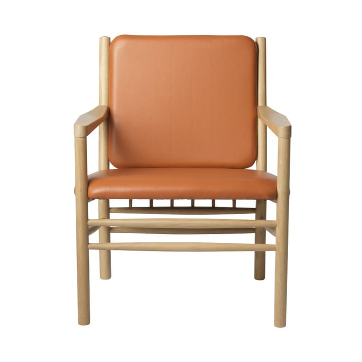 J147 fåtölj - Oak nature lacquered-cognac leather - FDB Møbler