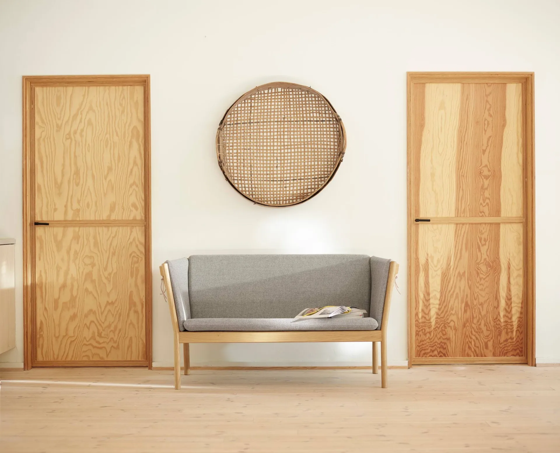 J149 soffa, Läder cognac-lackerad ek, 3-sits FDB Møbler
