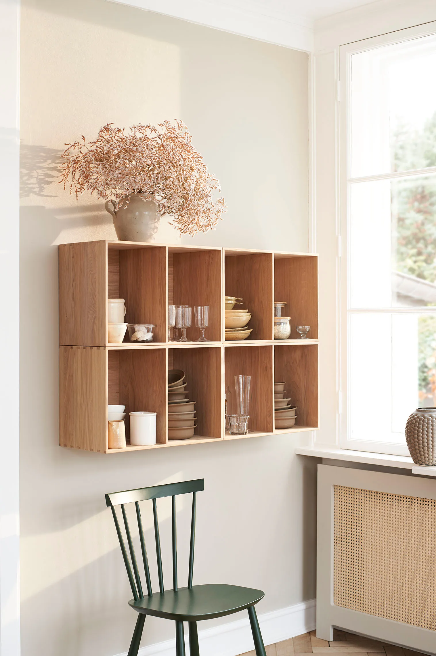 J46 stol, Beech dusty green painted FDB Møbler