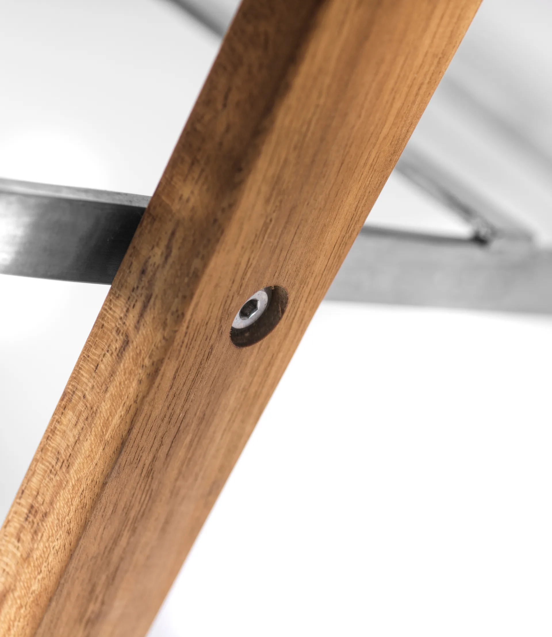 M24 Lilleø balkongbänk, Teak-rostfritt stål FDB Møbler