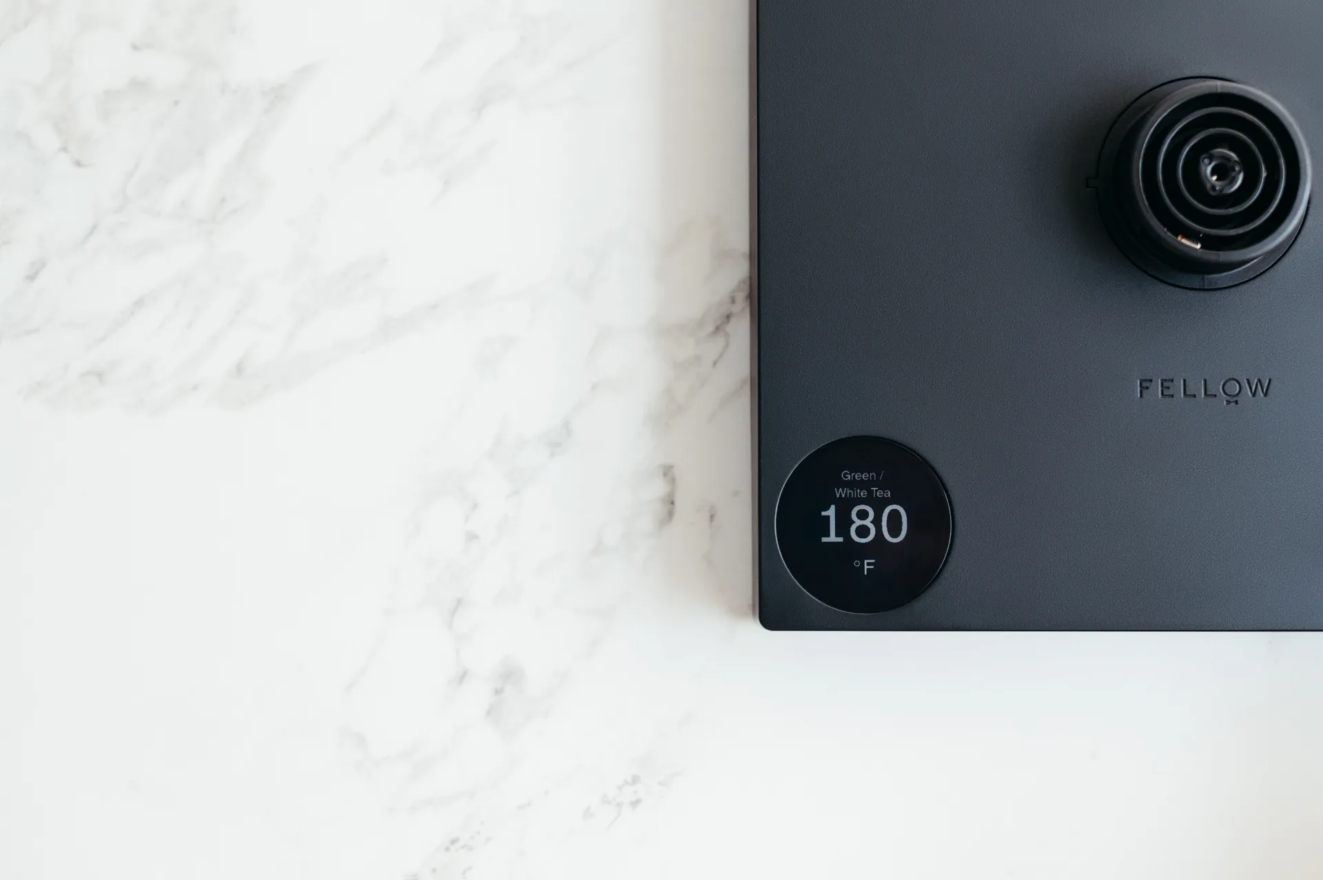 Stagg EKG Pro elektrisk vattenkokare 0.9 L, Matte black-walnut Fellow