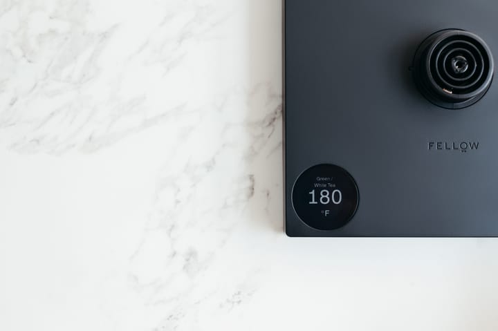 Stagg EKG Pro elektrisk vattenkokare 0.9 L, Matte black-walnut Fellow