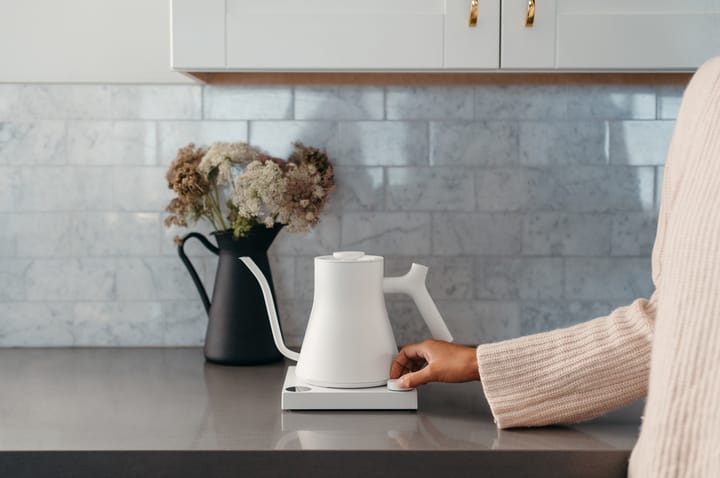 Stagg EKG Pro elektrisk vattenkokare 0.9 L, Matte white Fellow