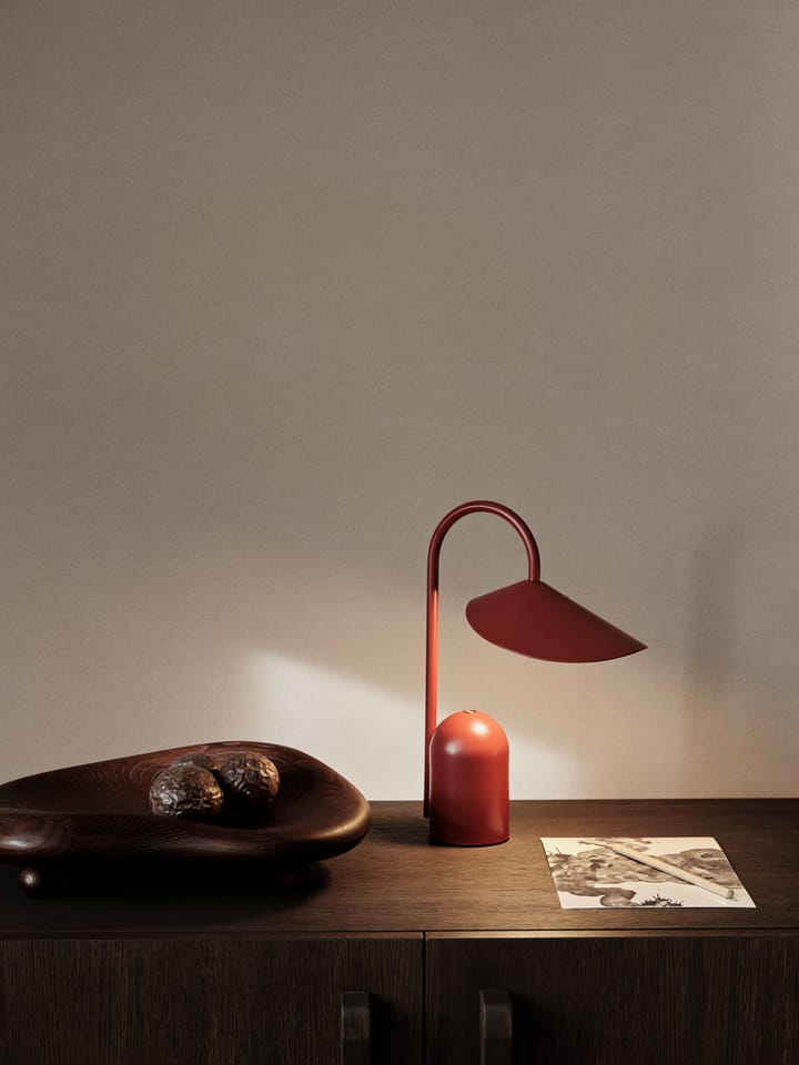 Arum portabel lampa - Oxide Red - ferm LIVING