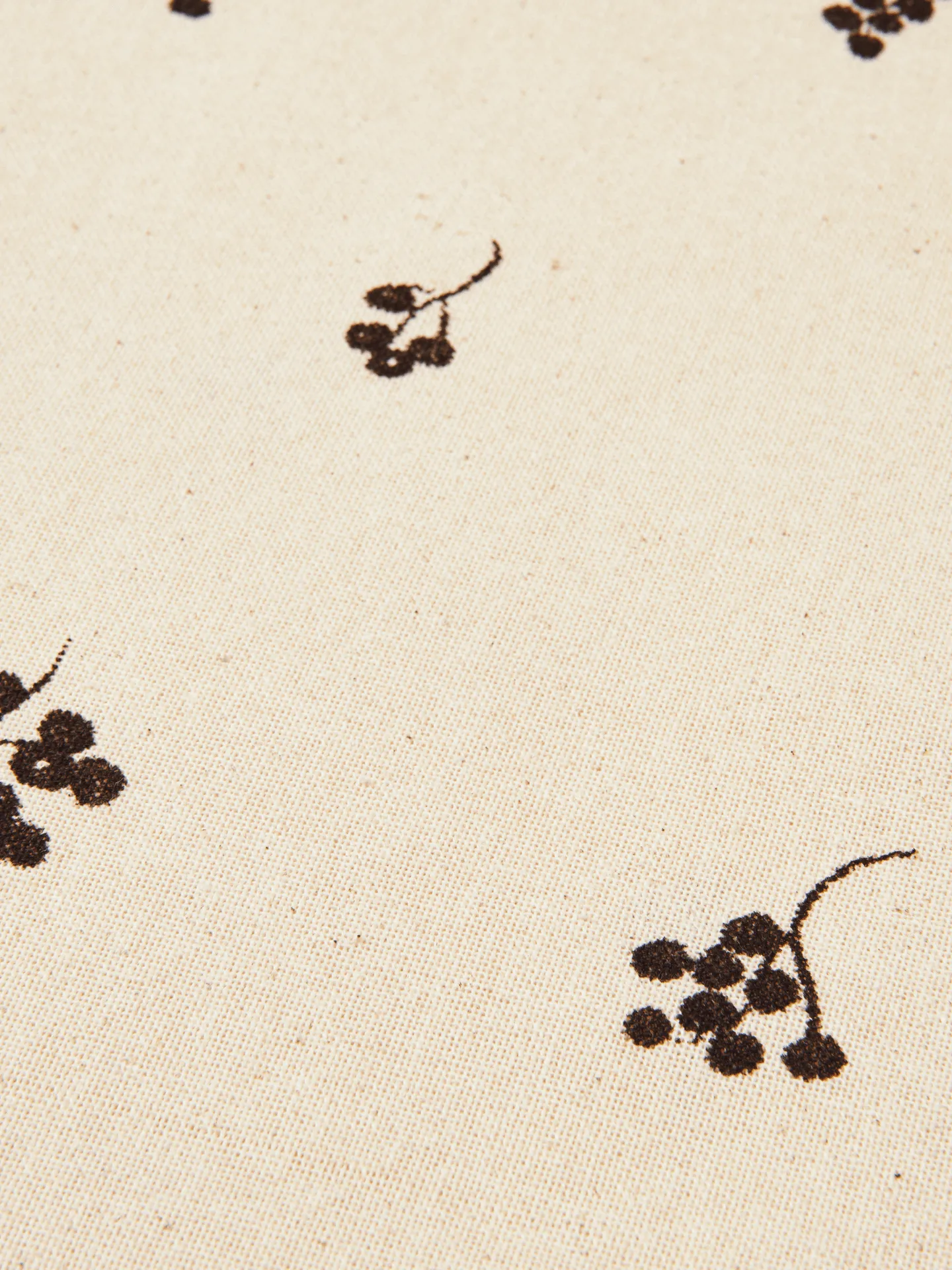 Baies bordsduk 150x240 cm, Natural-dark chocolate Ferm Living