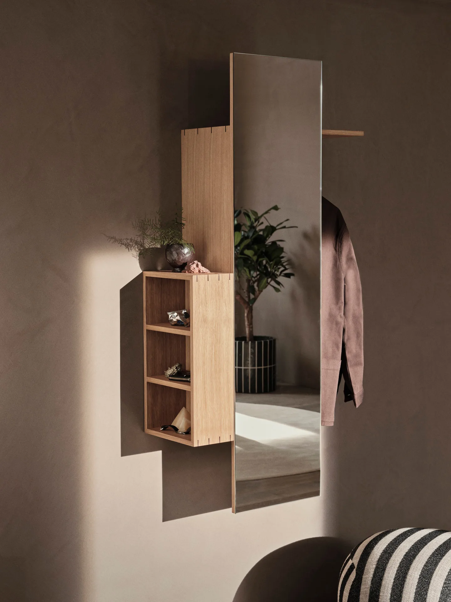 Bon hallway cabinet klädhängare med spegel, Oiled Oak Ferm Living
