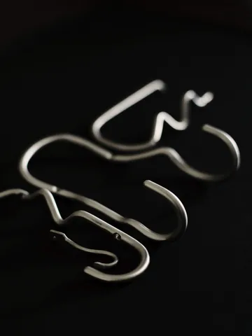 Curvature toalettpappershållare - Stainless steel - Ferm Living