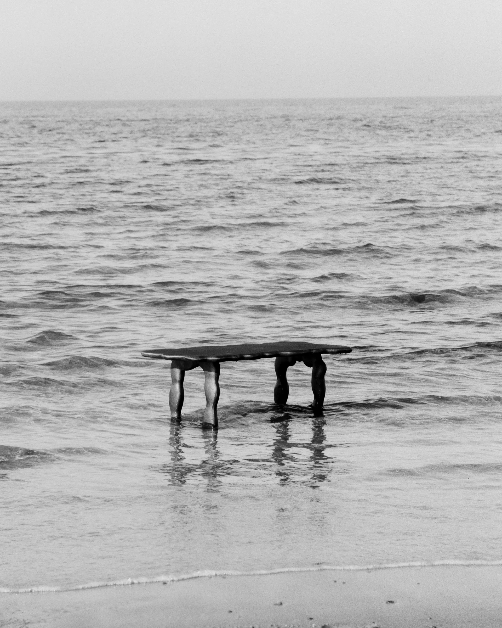 Dal Piece soffbord 100x50x47 cm, Black Aluminium Ferm Living