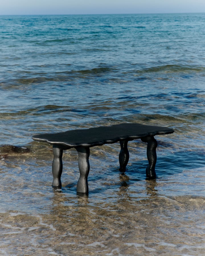 Dal Piece soffbord 100x50x47 cm, Black Aluminium Ferm Living